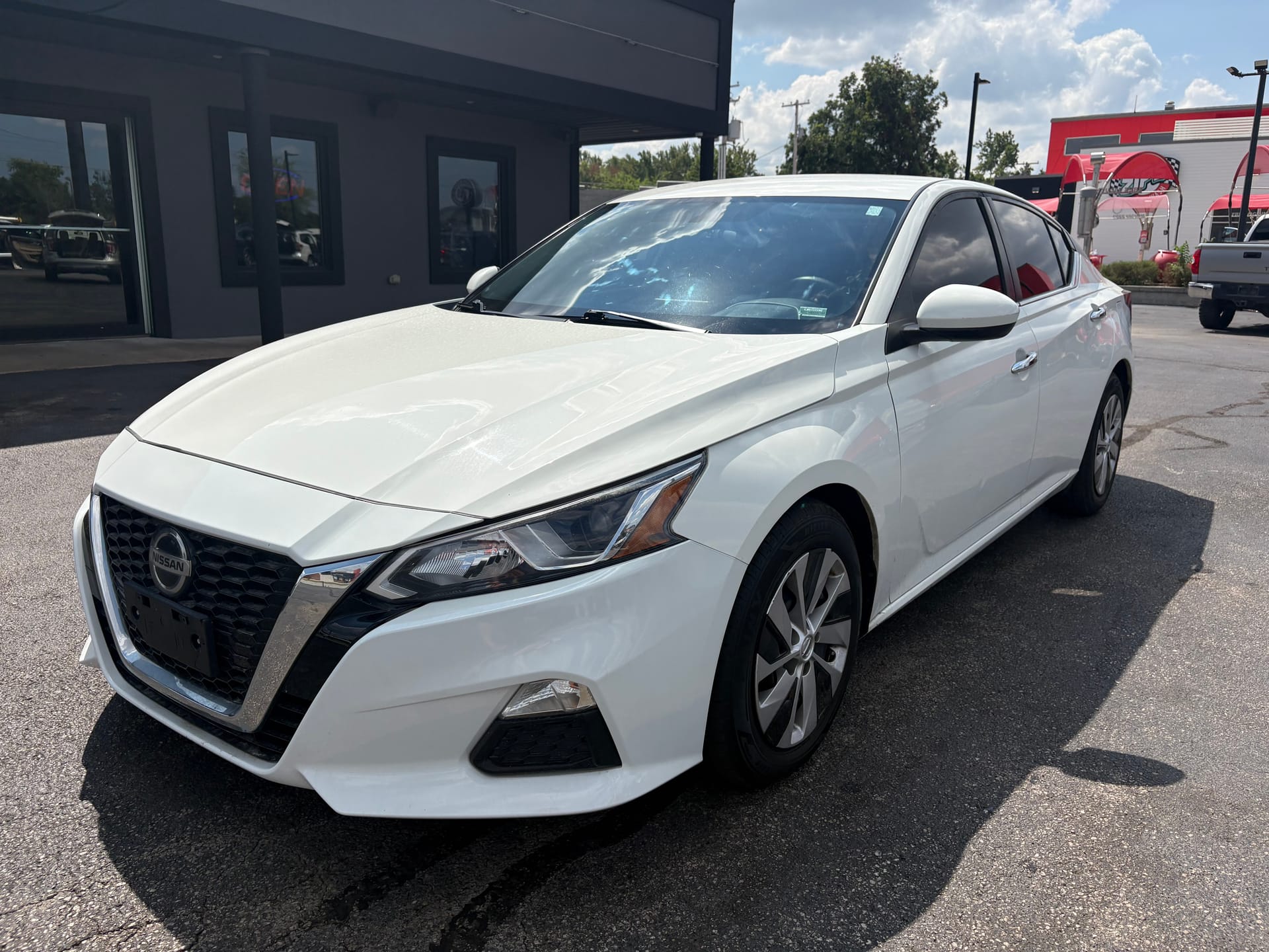 2020 NISSAN ALTIMA - Gallery Image