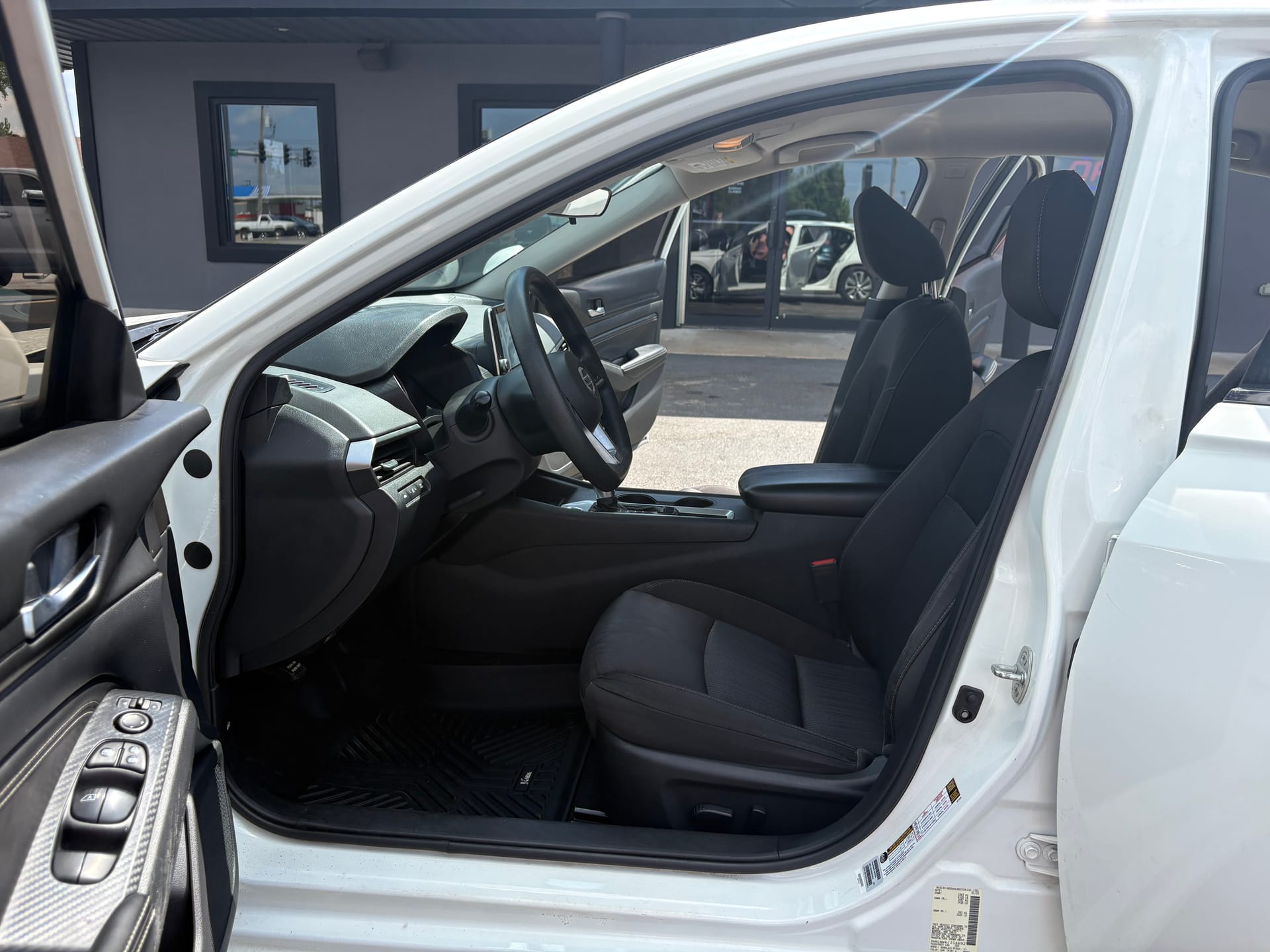 2020 NISSAN ALTIMA - Gallery Image