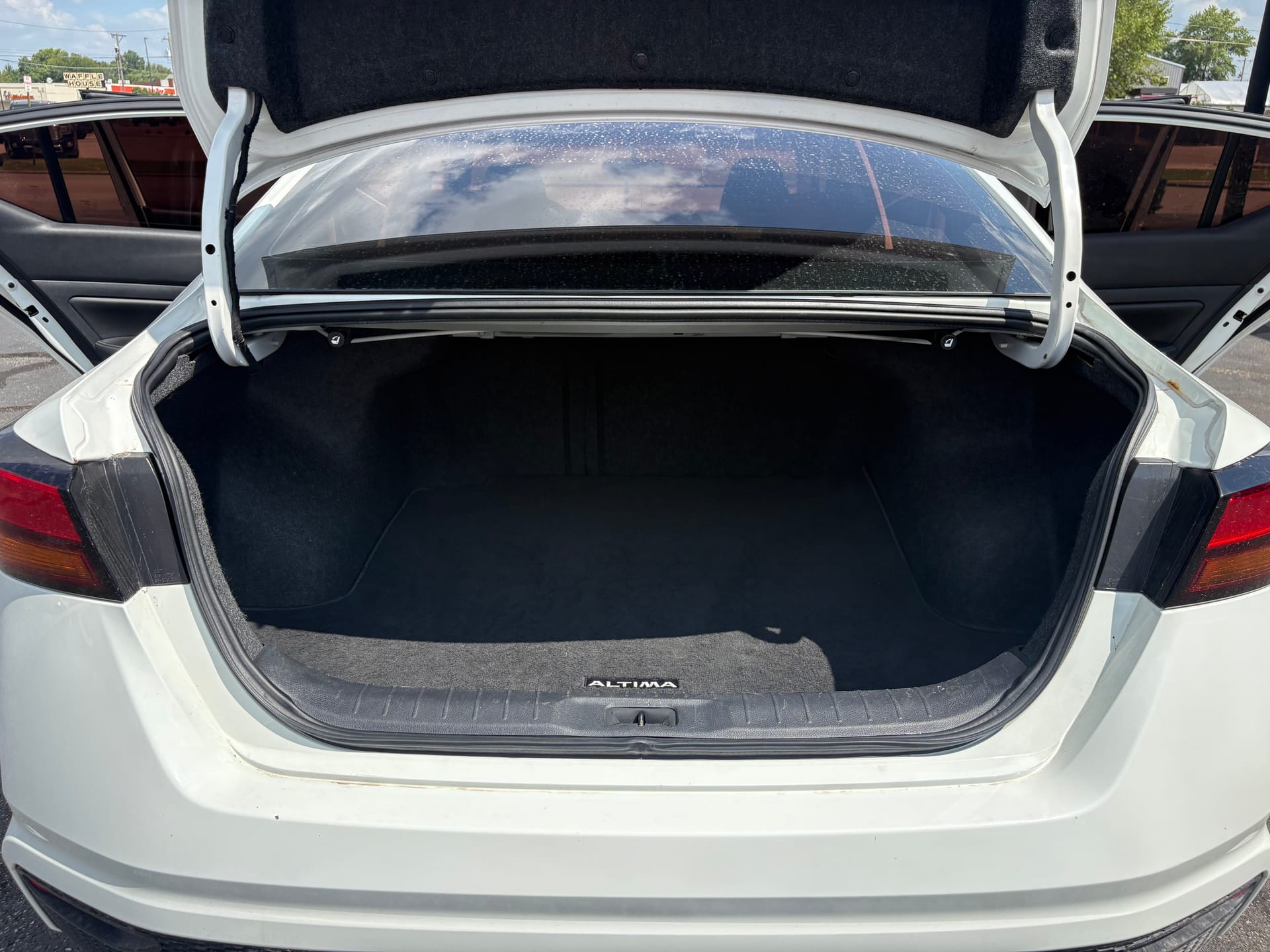 2020 NISSAN ALTIMA - Gallery Image