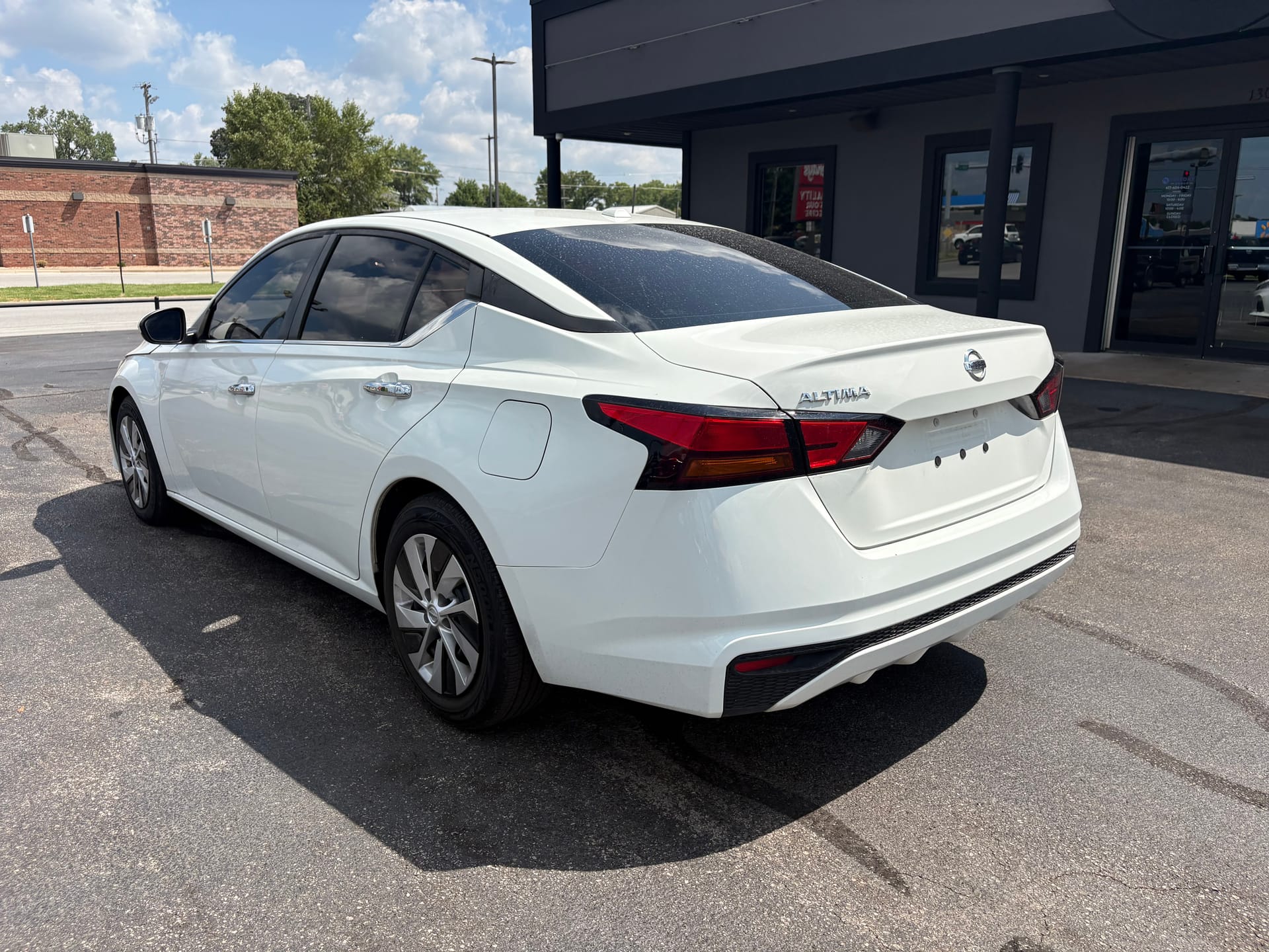 2020 NISSAN ALTIMA - Gallery Image