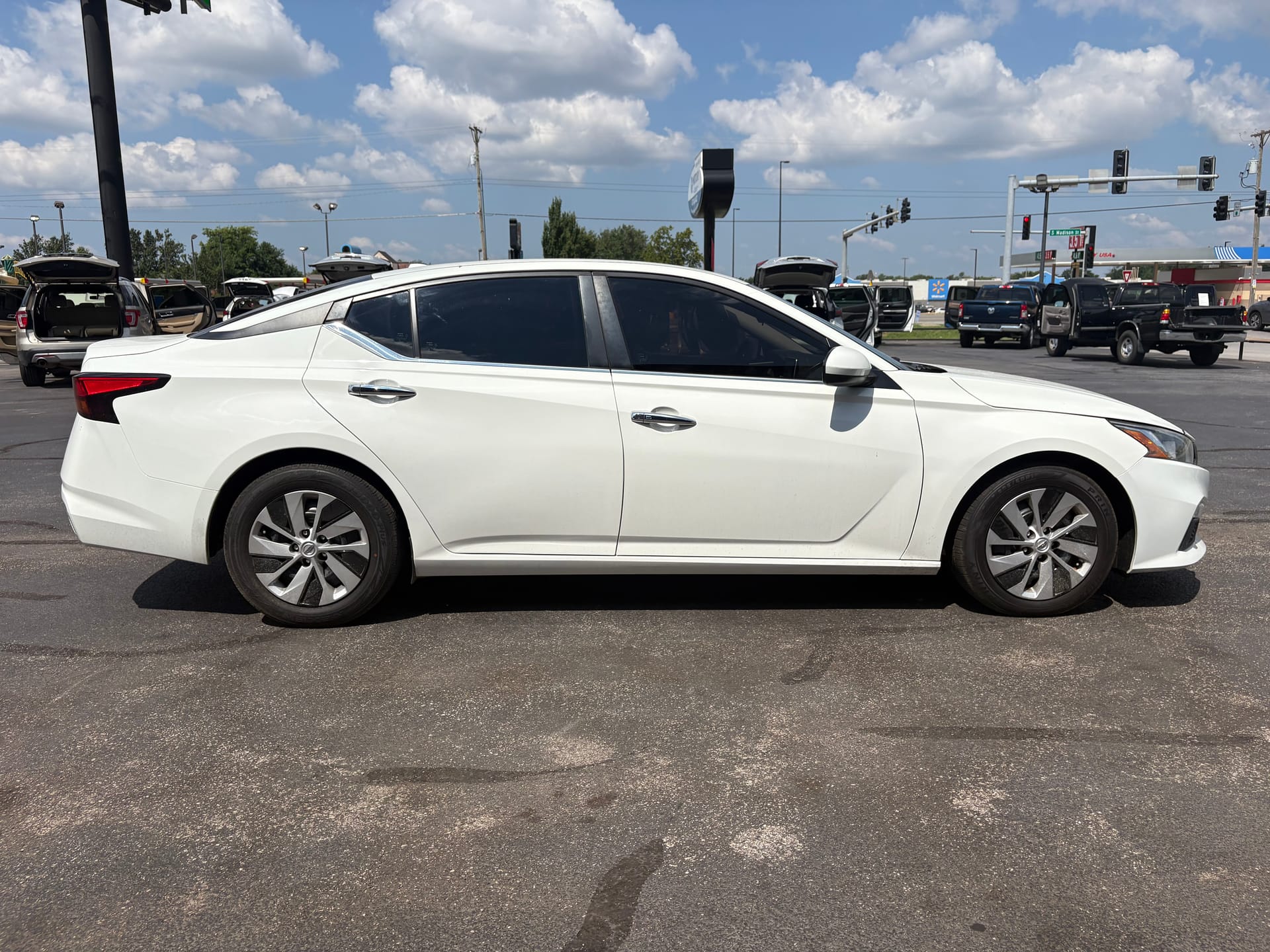 2020 NISSAN ALTIMA - Gallery Image