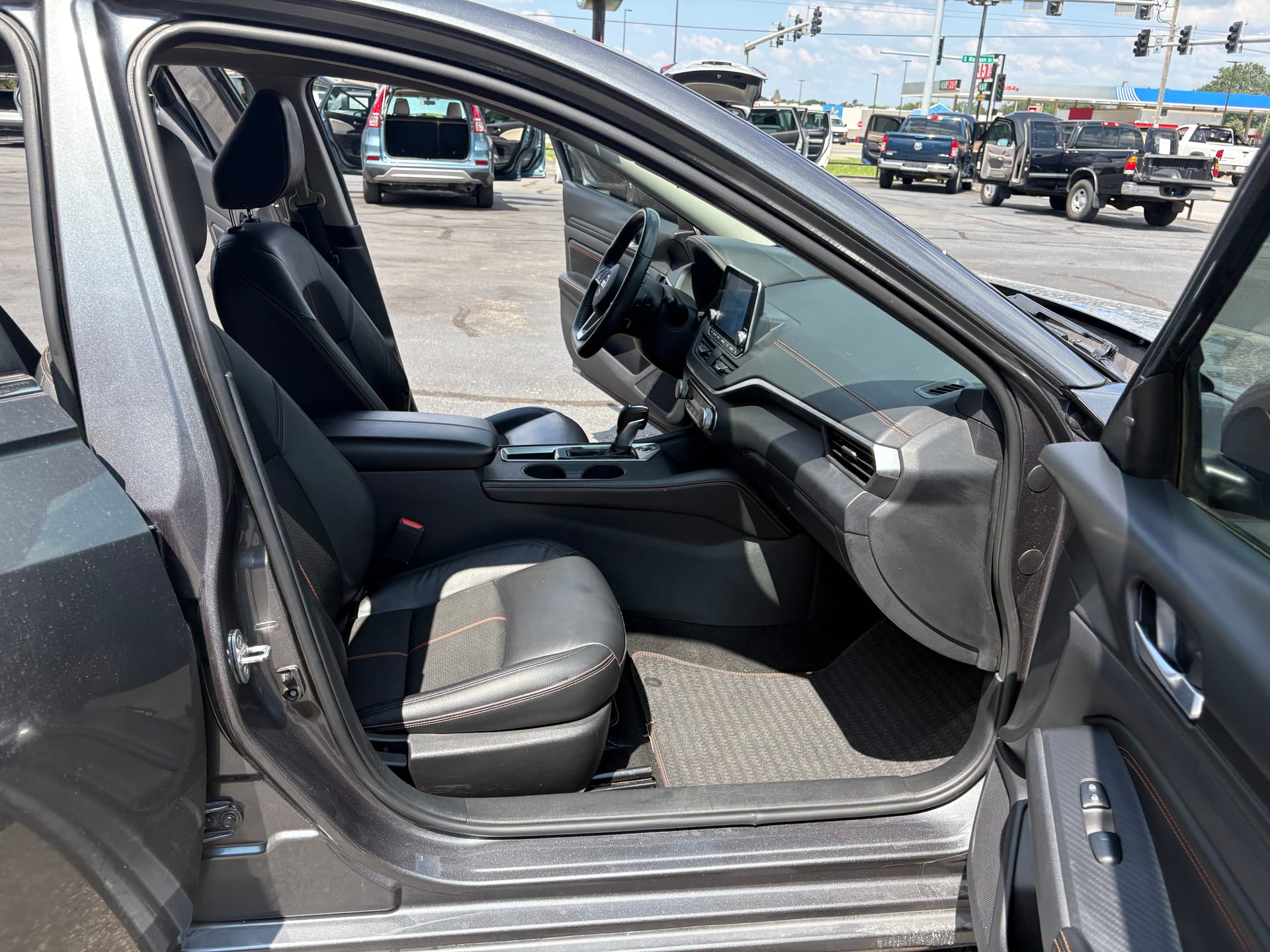 2022 NISSAN ALTIMA - Gallery Image