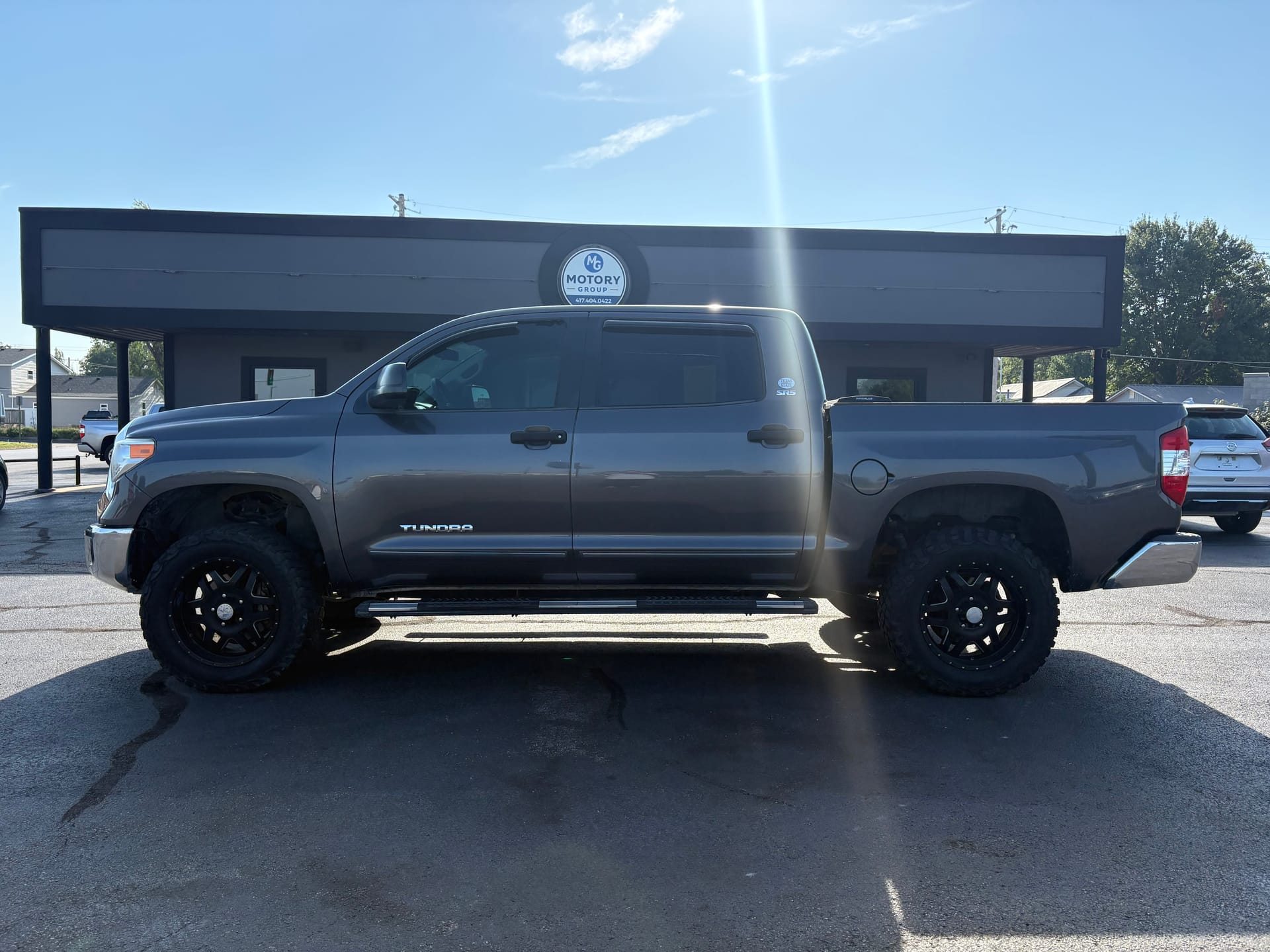 2017 TOYOTA TUNDRA - Gallery Image