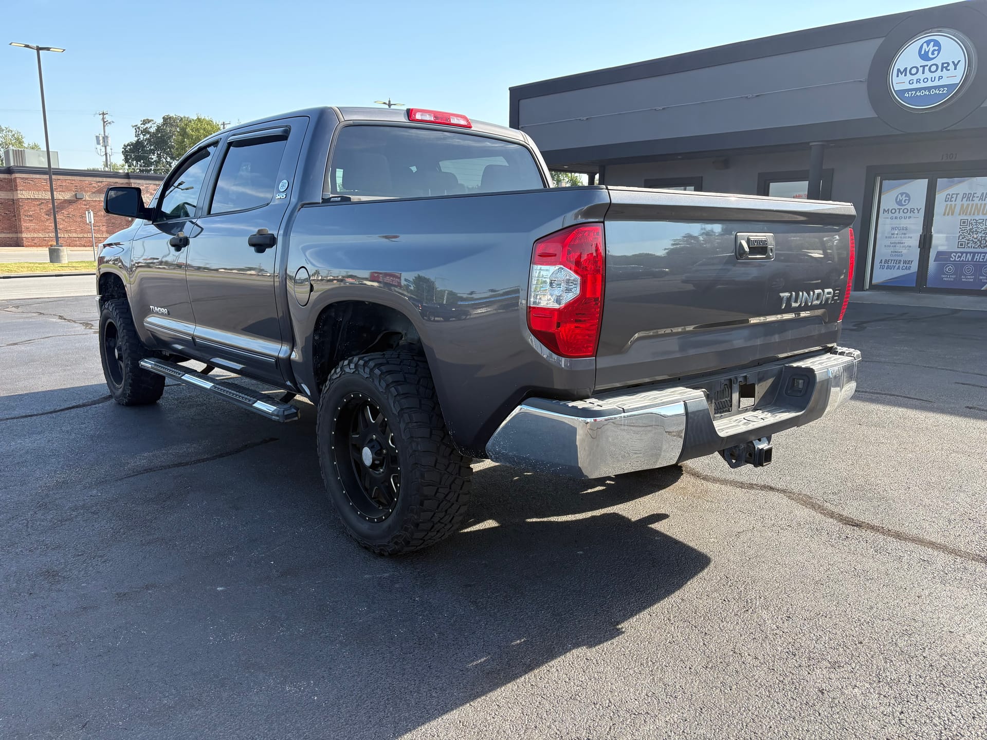 2017 TOYOTA TUNDRA - Gallery Image