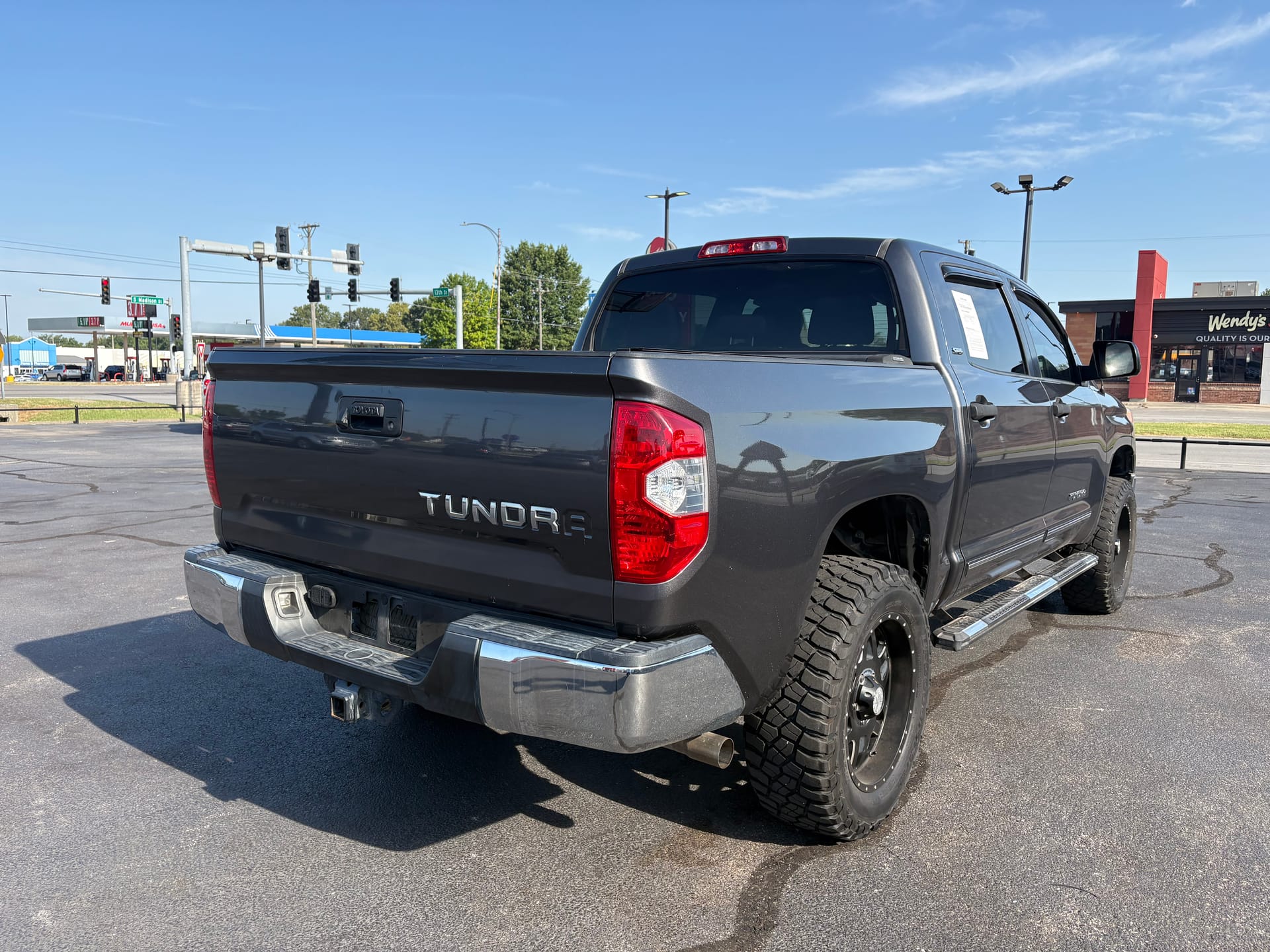 2017 TOYOTA TUNDRA - Gallery Image