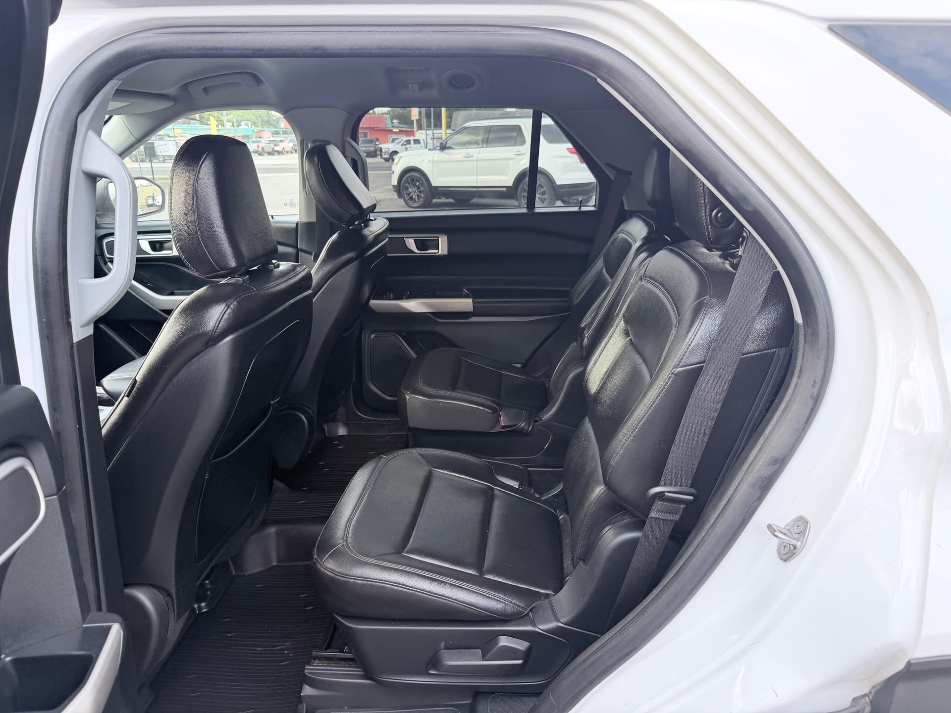 2020 FORD EXPLORER - Gallery Image