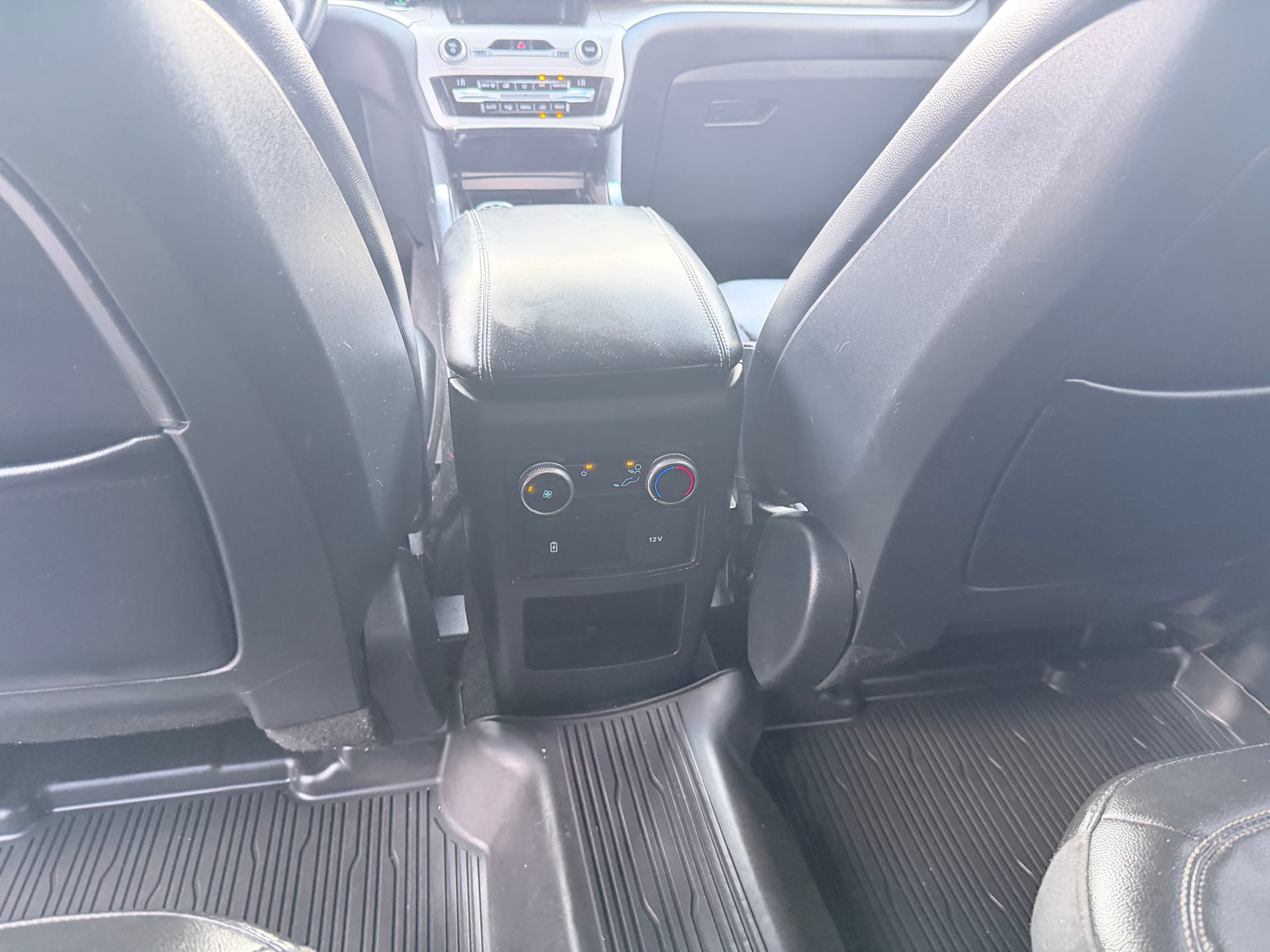 2020 FORD EXPLORER - Gallery Image