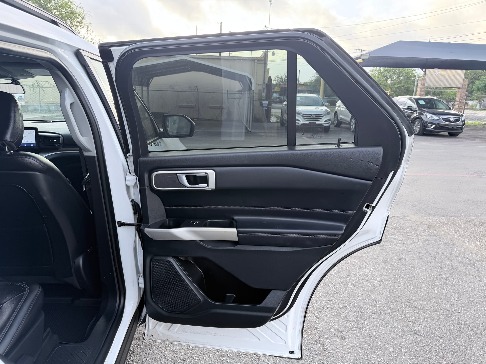 2020 FORD EXPLORER - Gallery Image