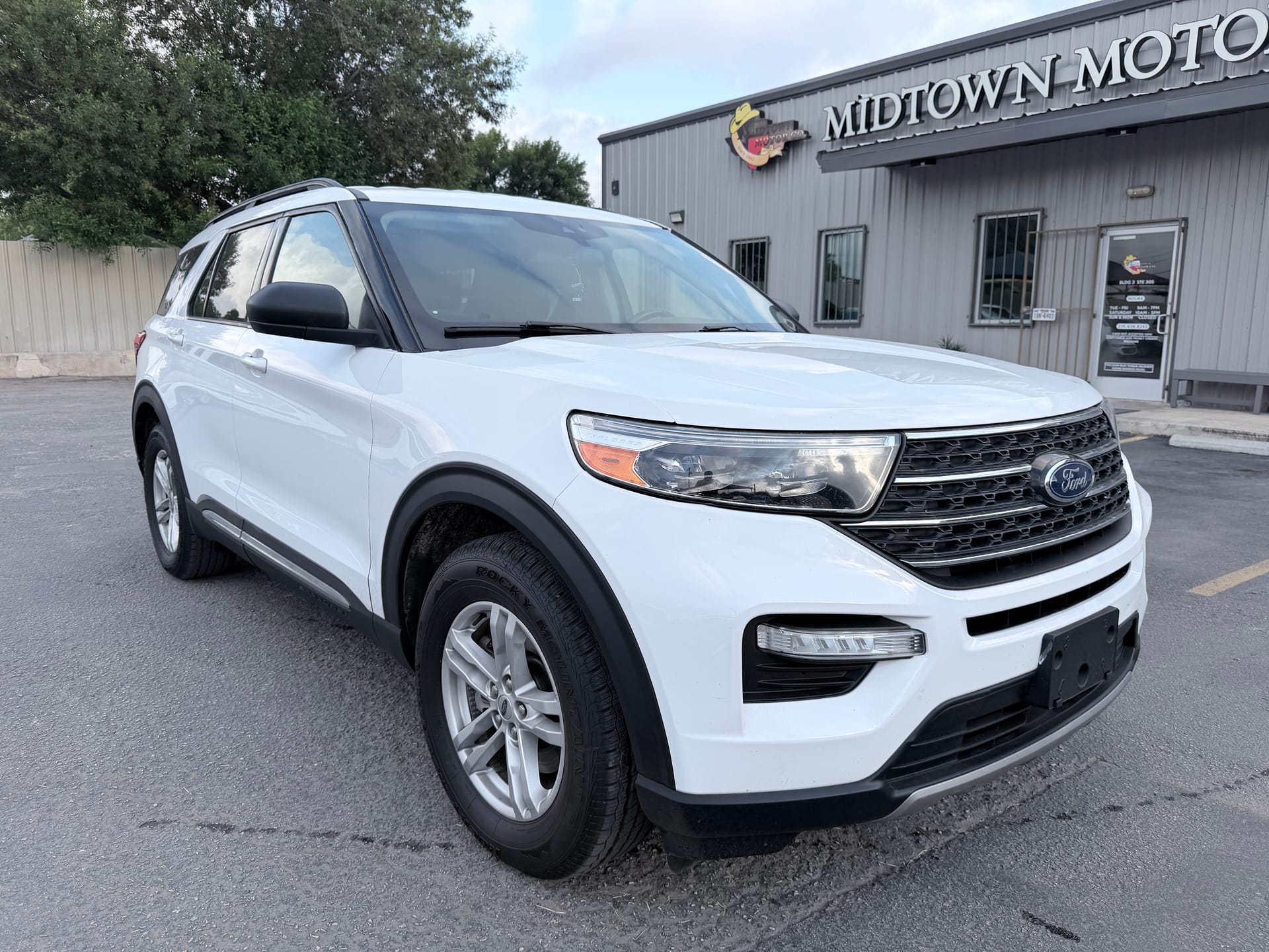 2020 FORD EXPLORER - Gallery Image