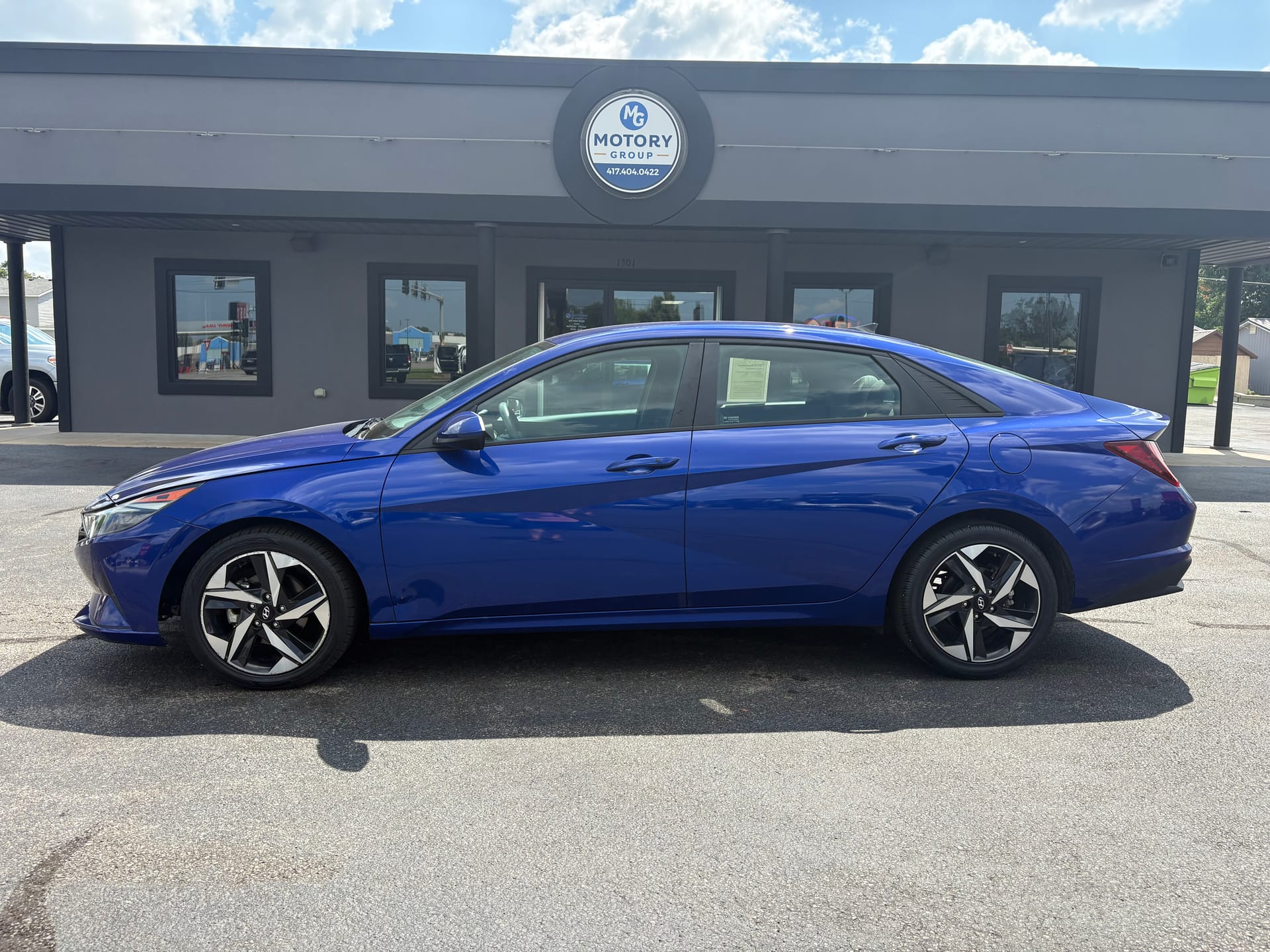 2023 HYUNDAI ELANTRA - Gallery Image