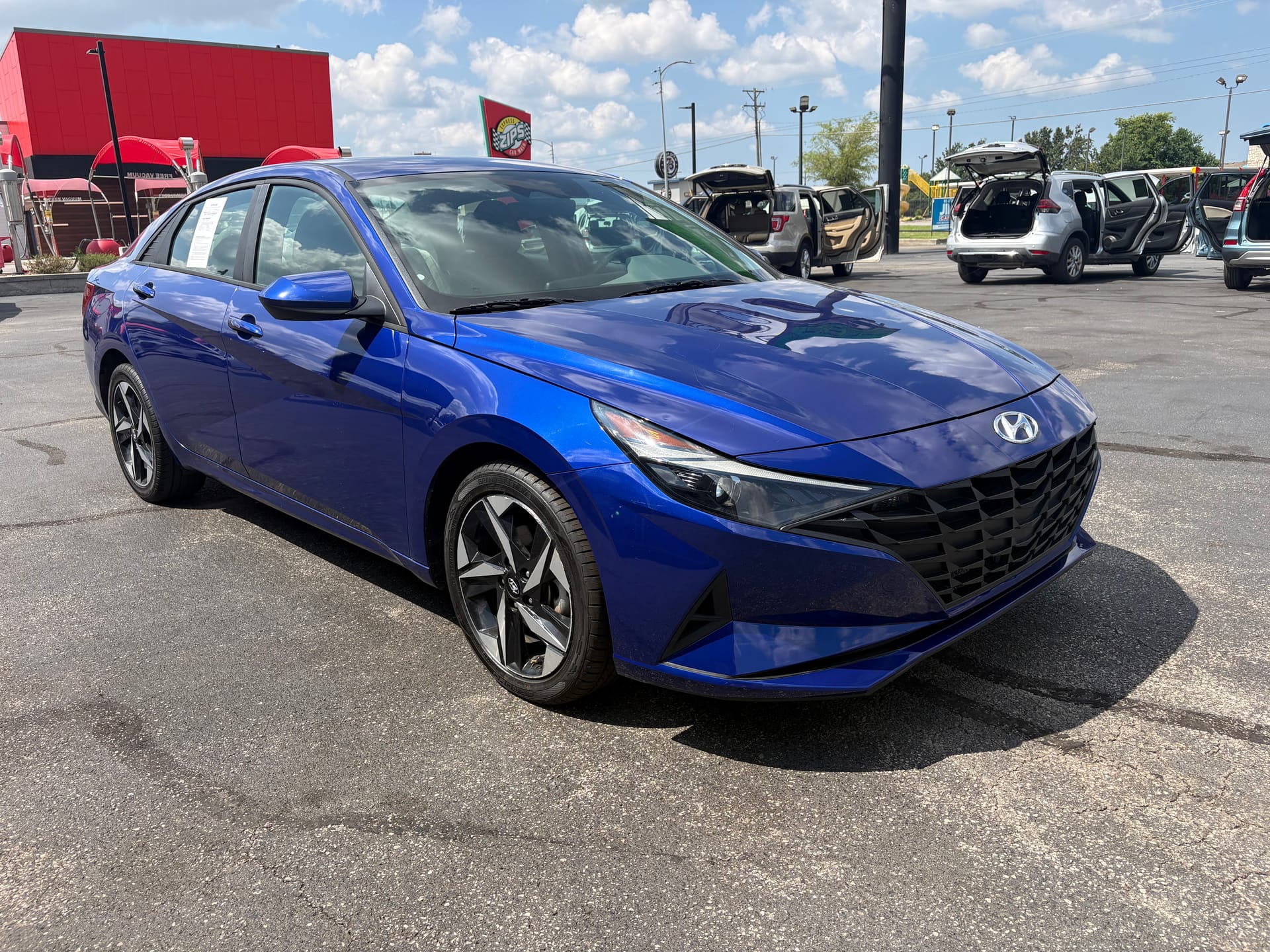 2023 HYUNDAI ELANTRA - Gallery Image