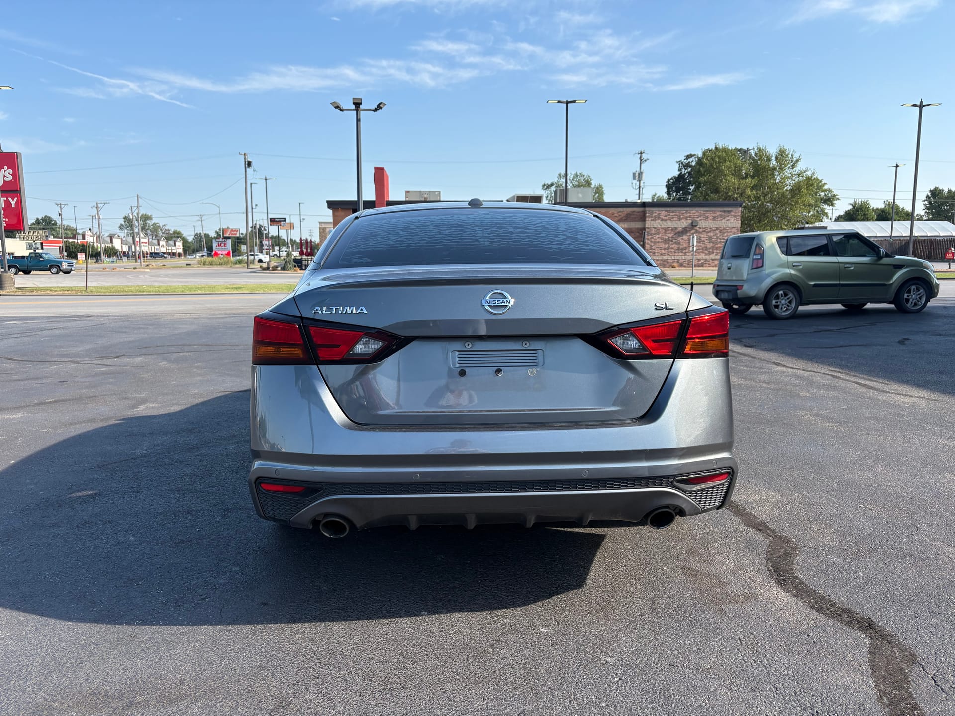 2019 NISSAN ALTIMA - Gallery Image