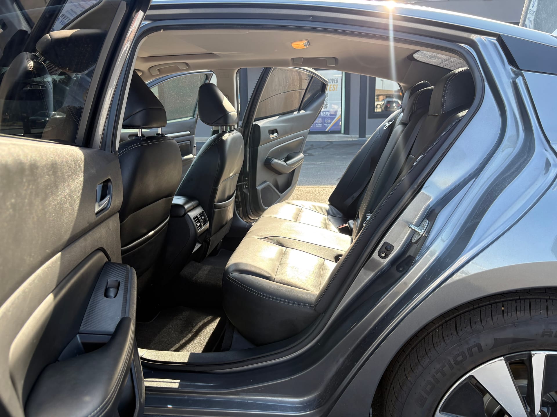 2019 NISSAN ALTIMA - Gallery Image