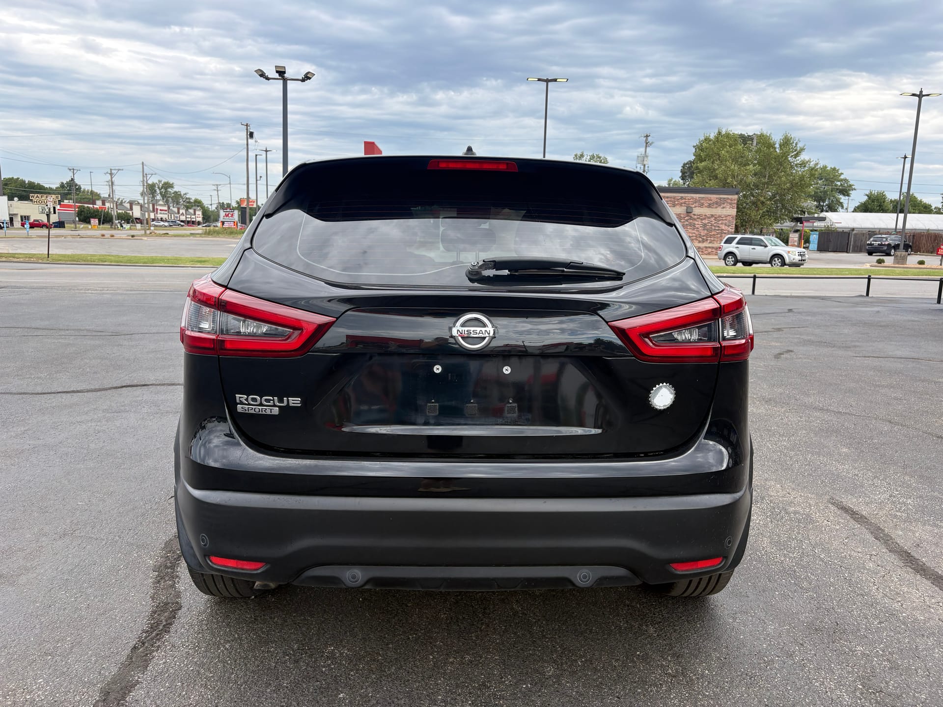2021 NISSAN ROGUE SPORT - Gallery Image