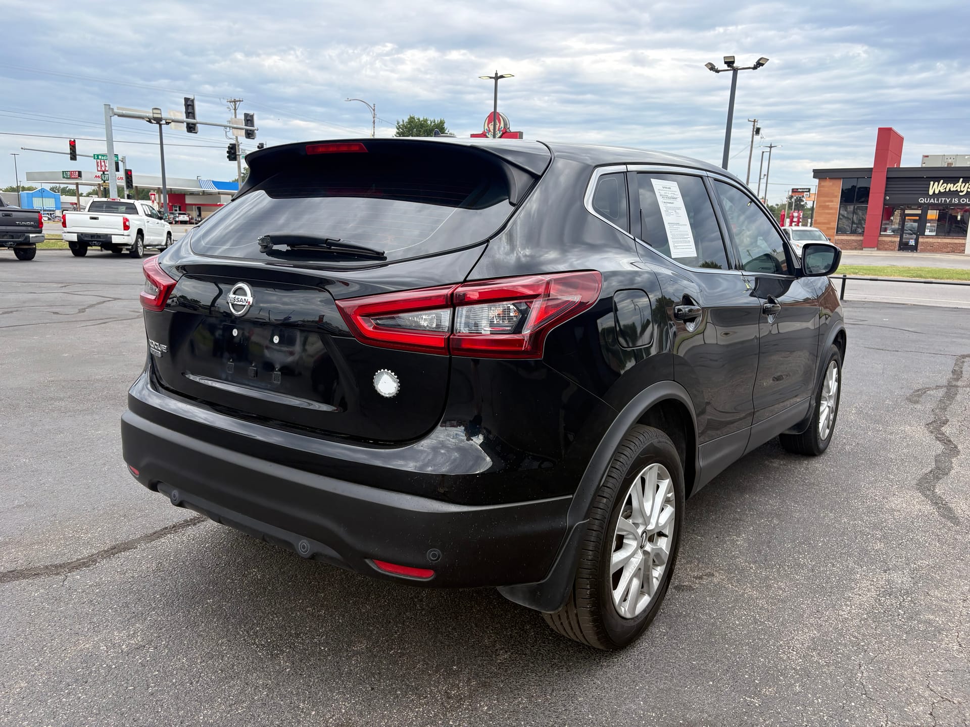 2021 NISSAN ROGUE SPORT - Gallery Image