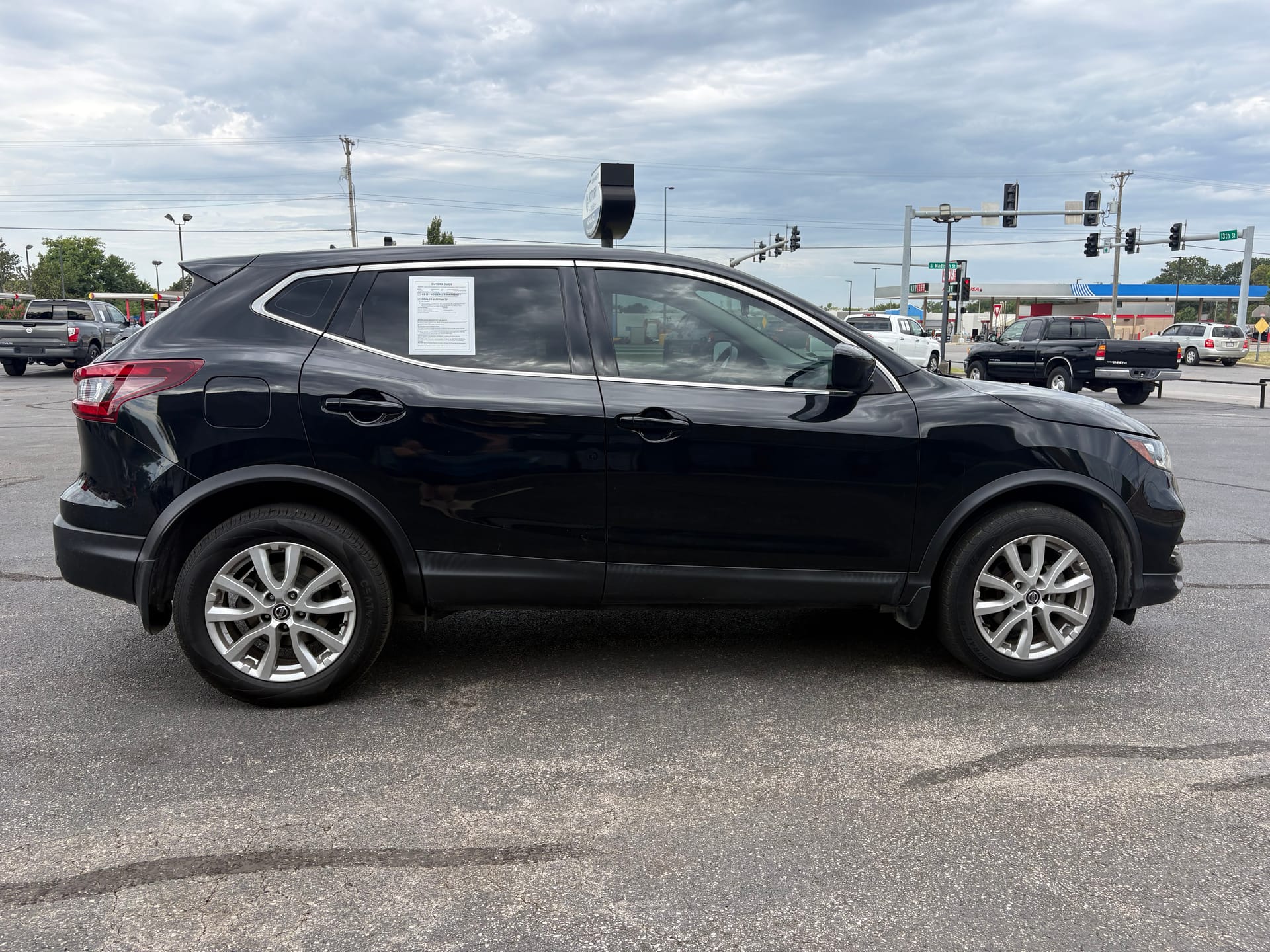 2021 NISSAN ROGUE SPORT - Gallery Image