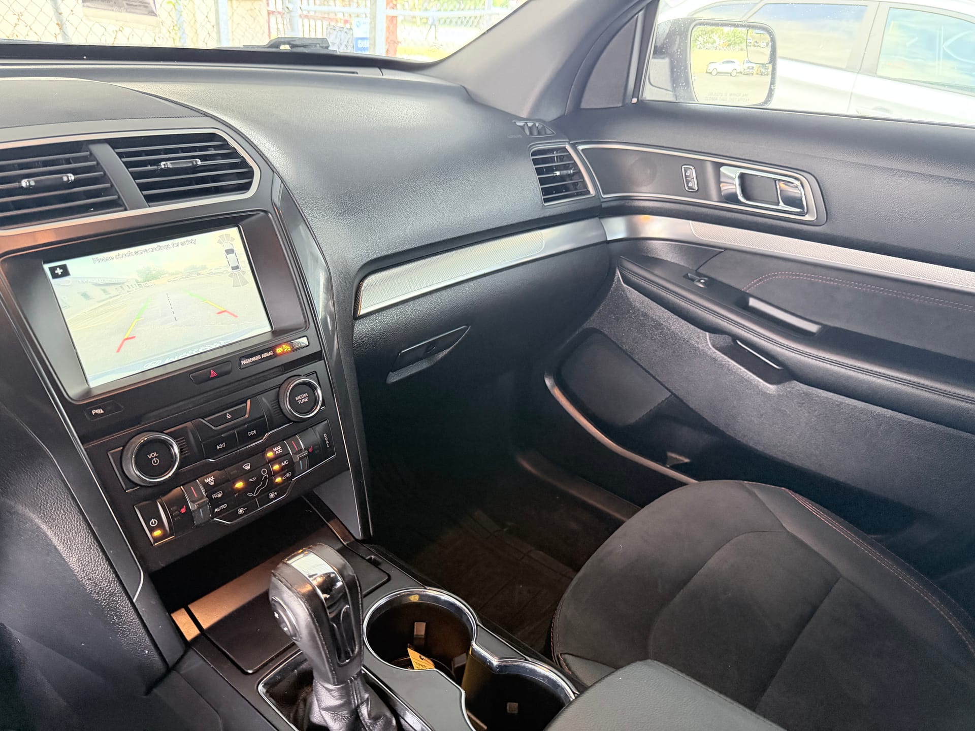 2018 FORD EXPLORER - Gallery Image