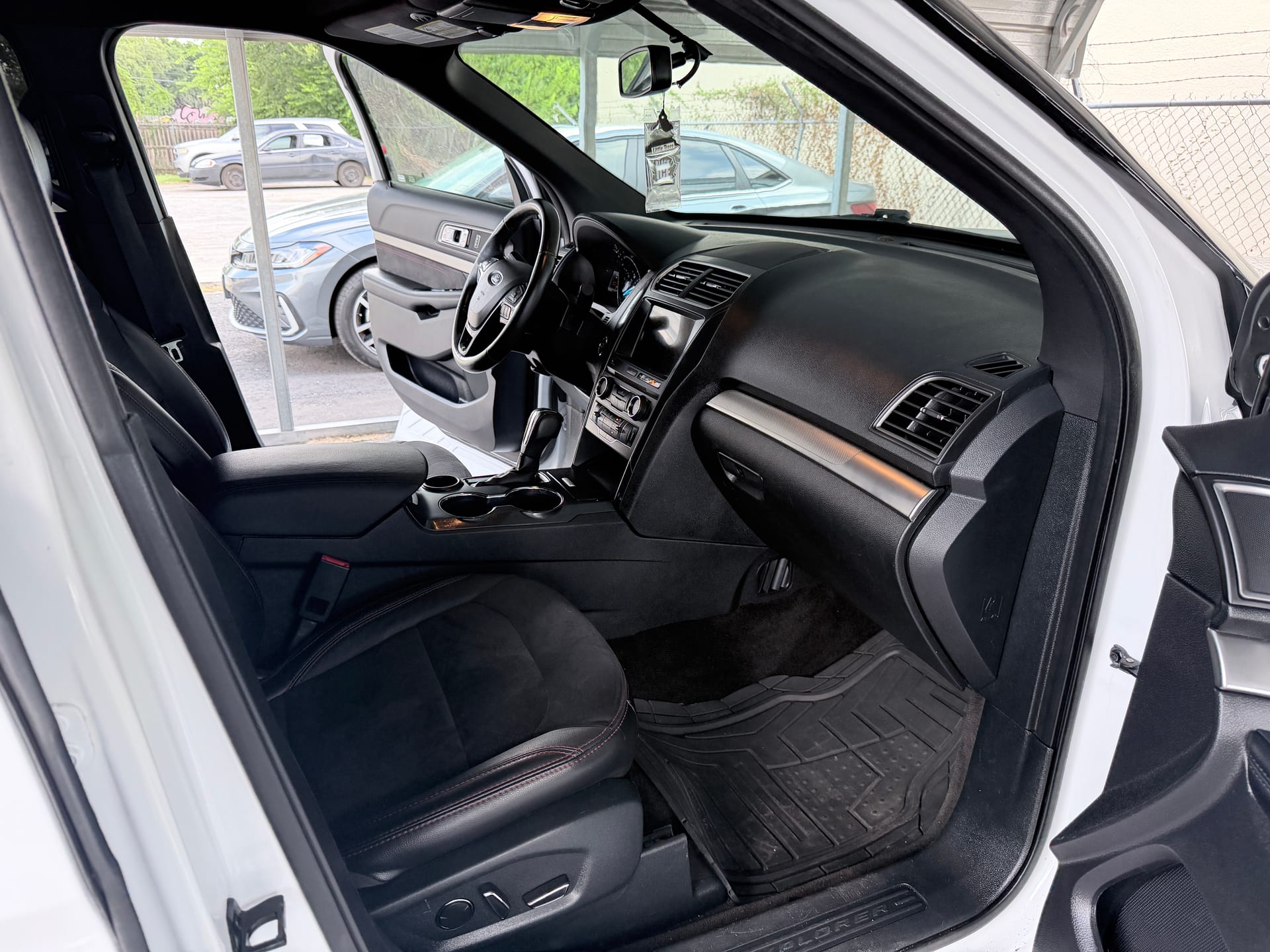 2018 FORD EXPLORER - Gallery Image