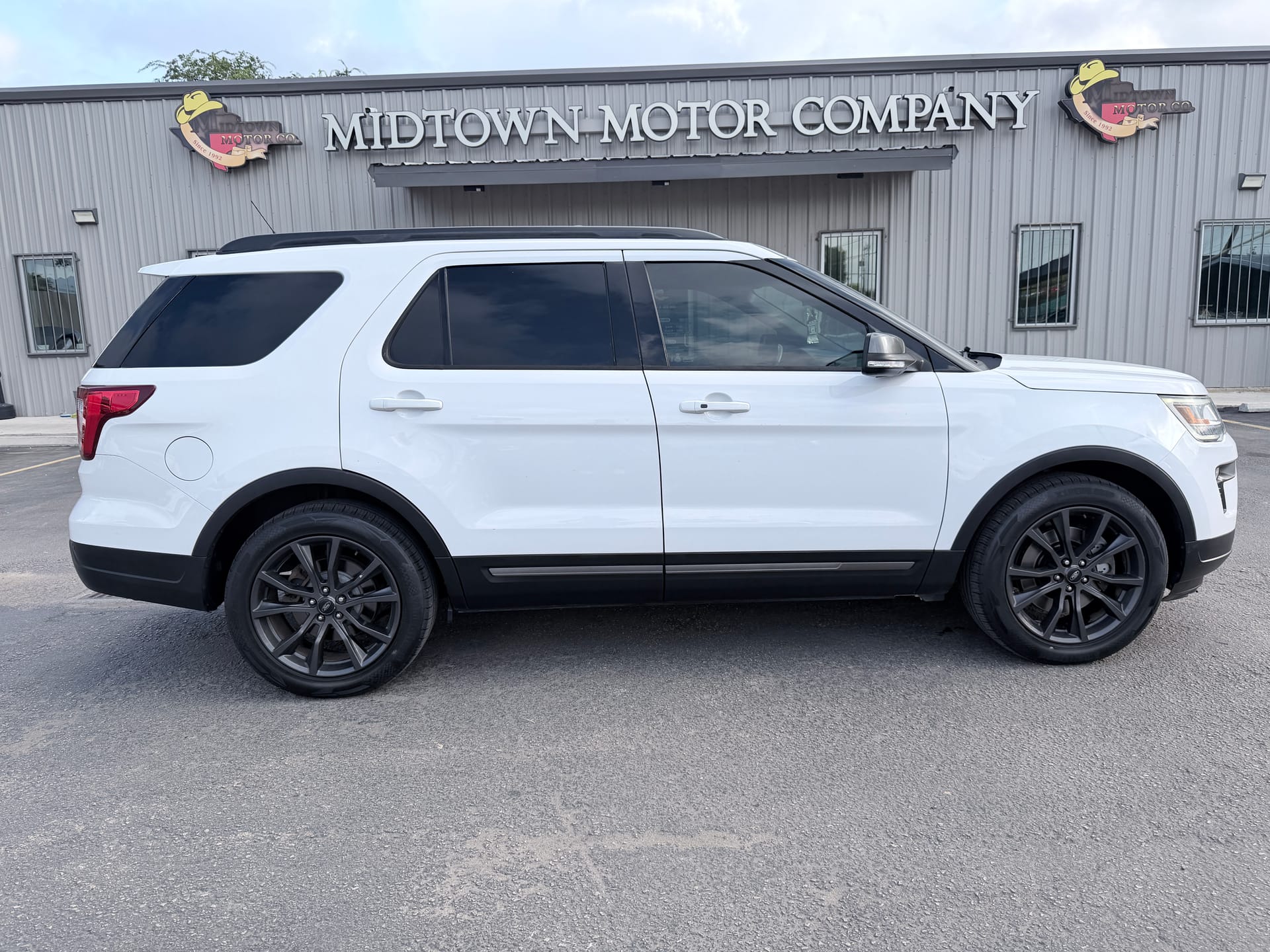 2018 FORD EXPLORER - Gallery Image