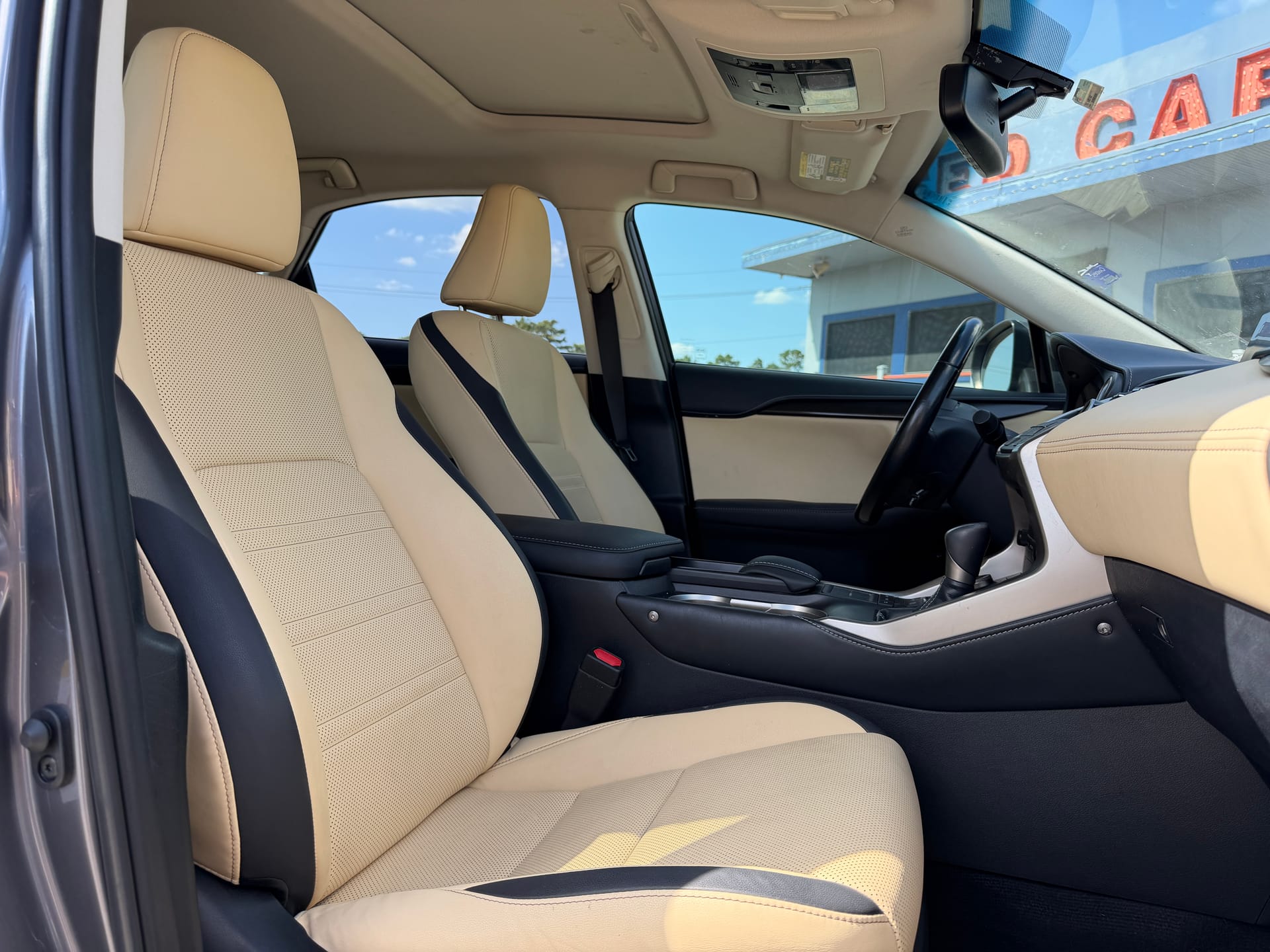 2017 LEXUS NX 200T - Gallery Image