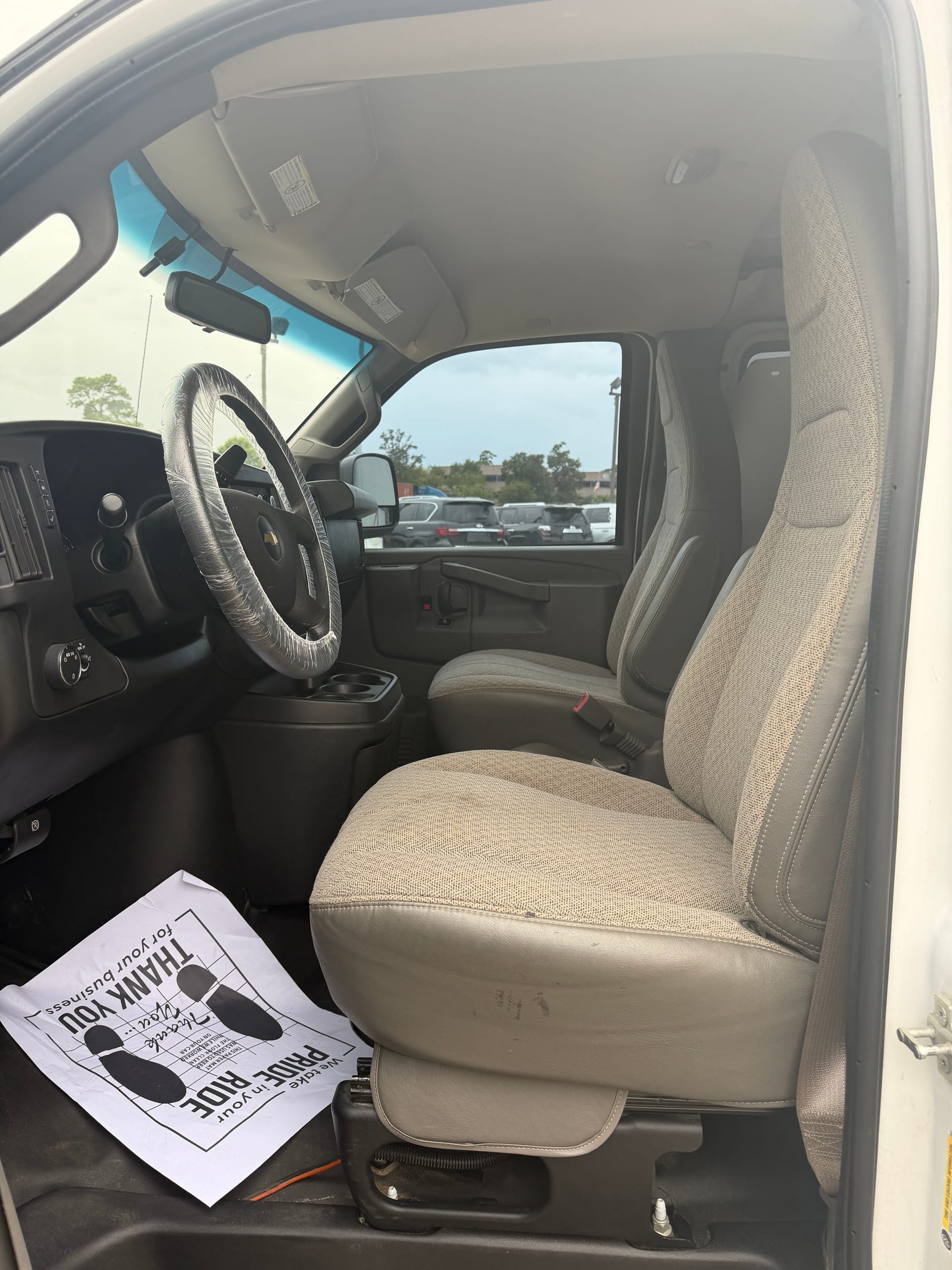 2018 CHEVROLET EXPRESS - Gallery Image