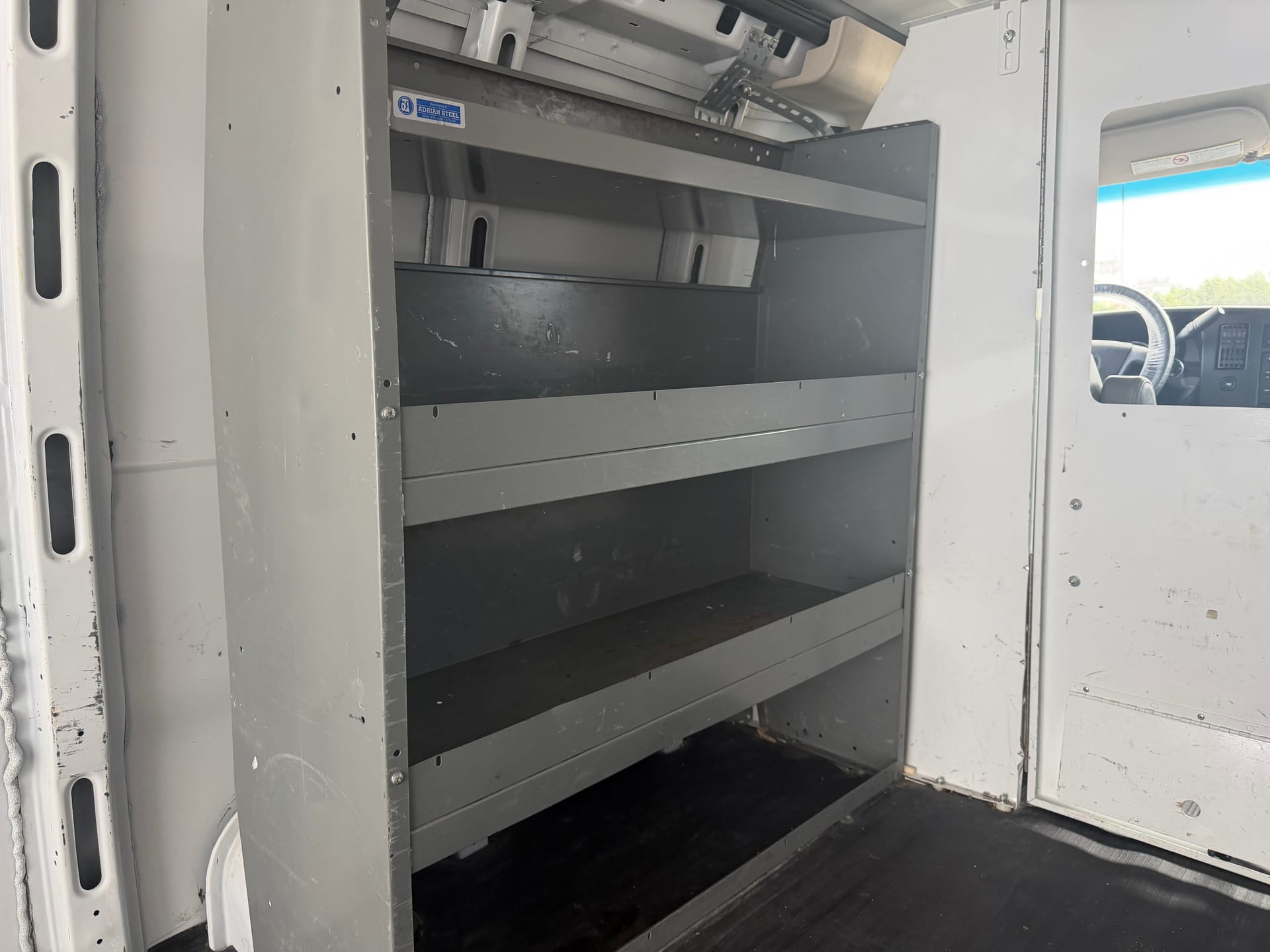 2018 CHEVROLET EXPRESS - Gallery Image