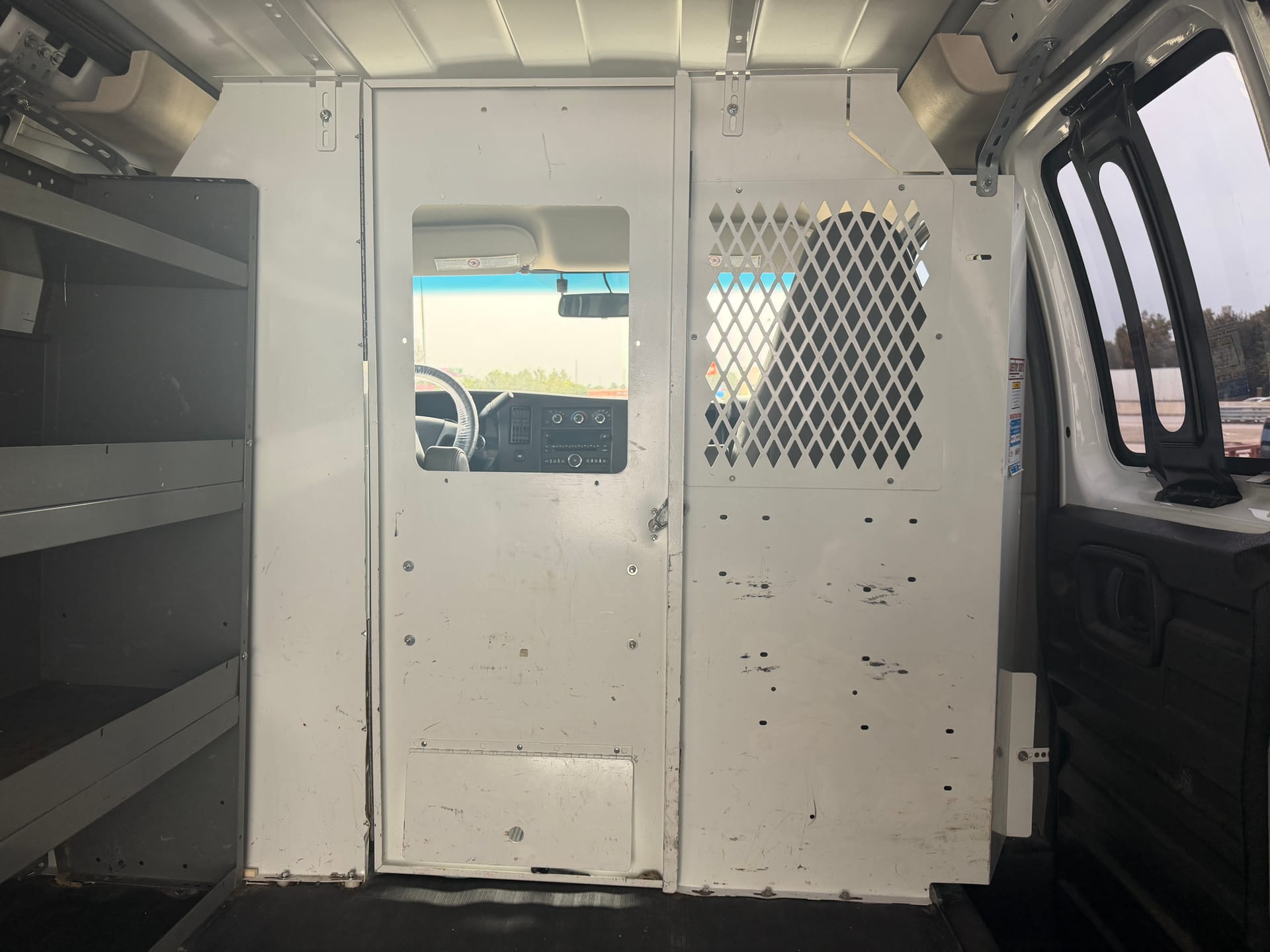 2018 CHEVROLET EXPRESS - Gallery Image