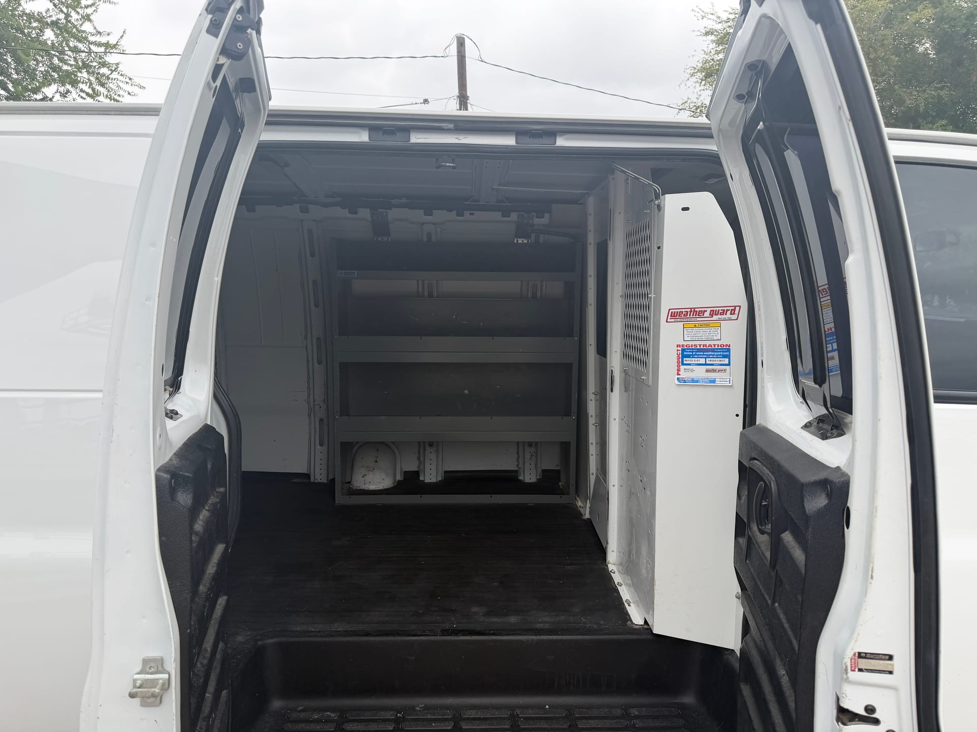 2018 CHEVROLET EXPRESS - Gallery Image