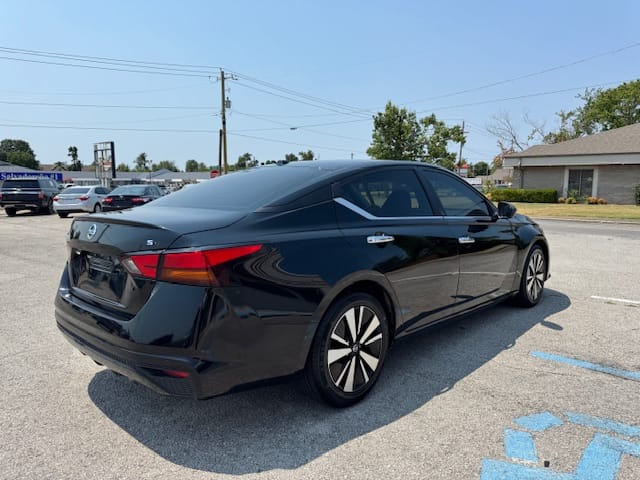 2022 NISSAN ALTIMA - Gallery Image