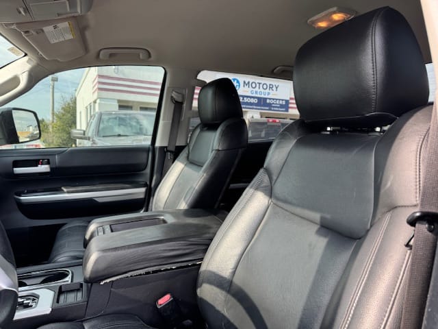 2015 TOYOTA TUNDRA - Gallery Image