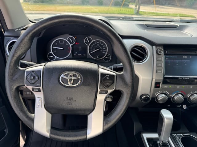 2015 TOYOTA TUNDRA - Gallery Image