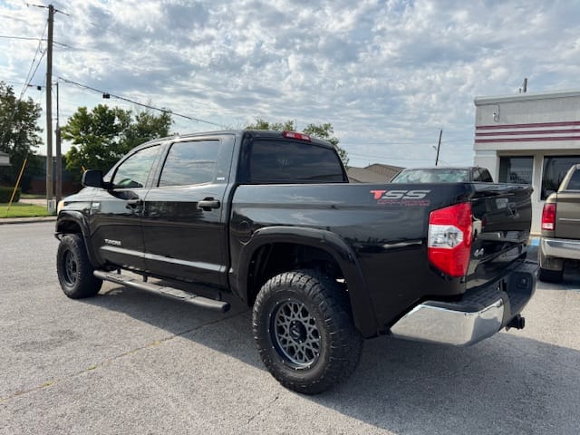 2015 TOYOTA TUNDRA - Gallery Image