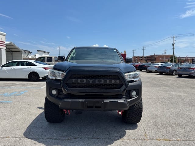 2016 TOYOTA TACOMA - Gallery Image
