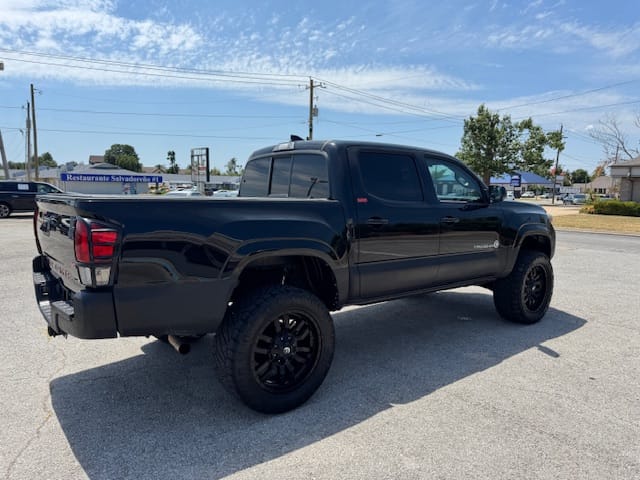 2016 TOYOTA TACOMA - Gallery Image