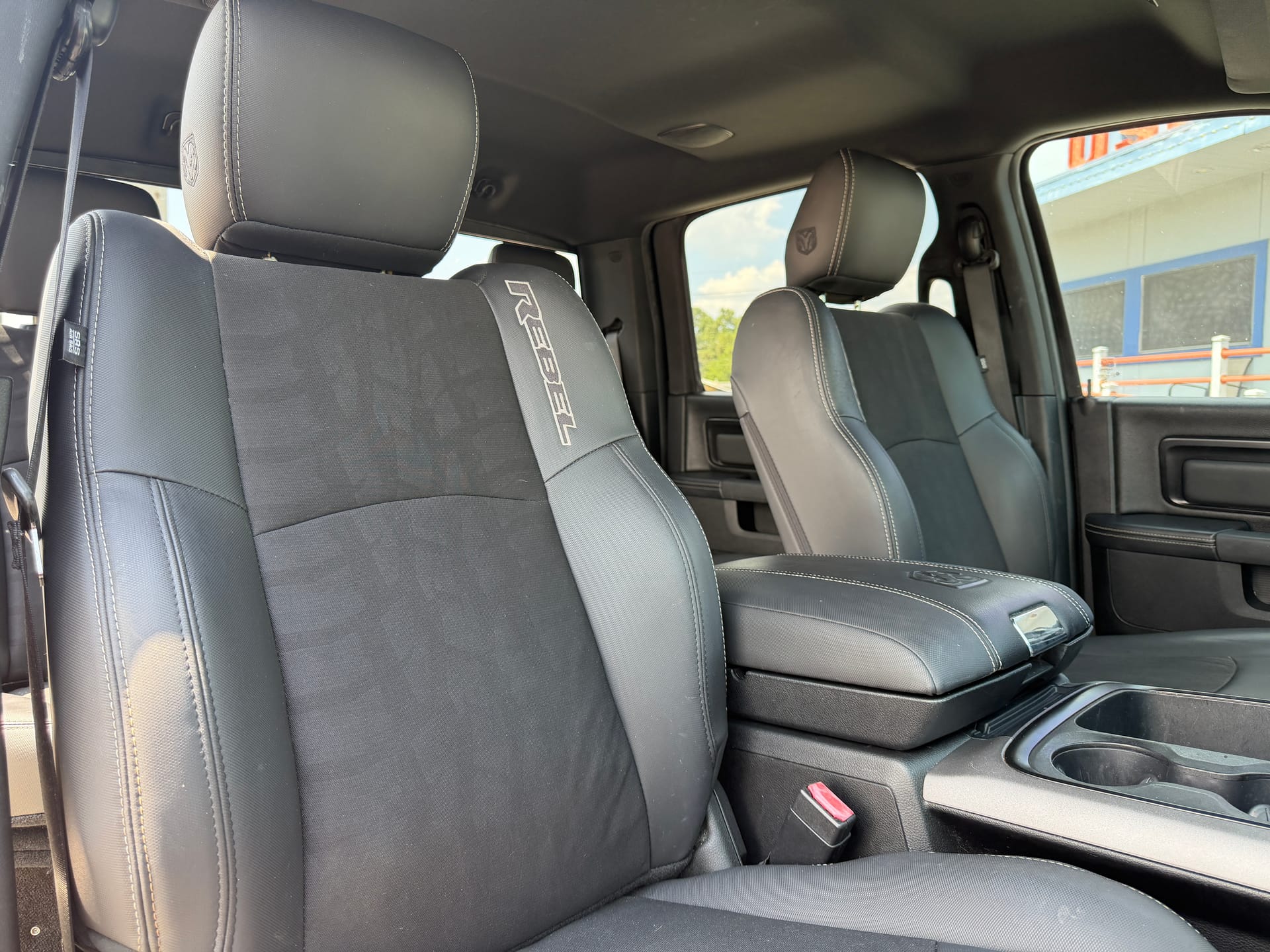 2017 RAM 1500 - Gallery Image