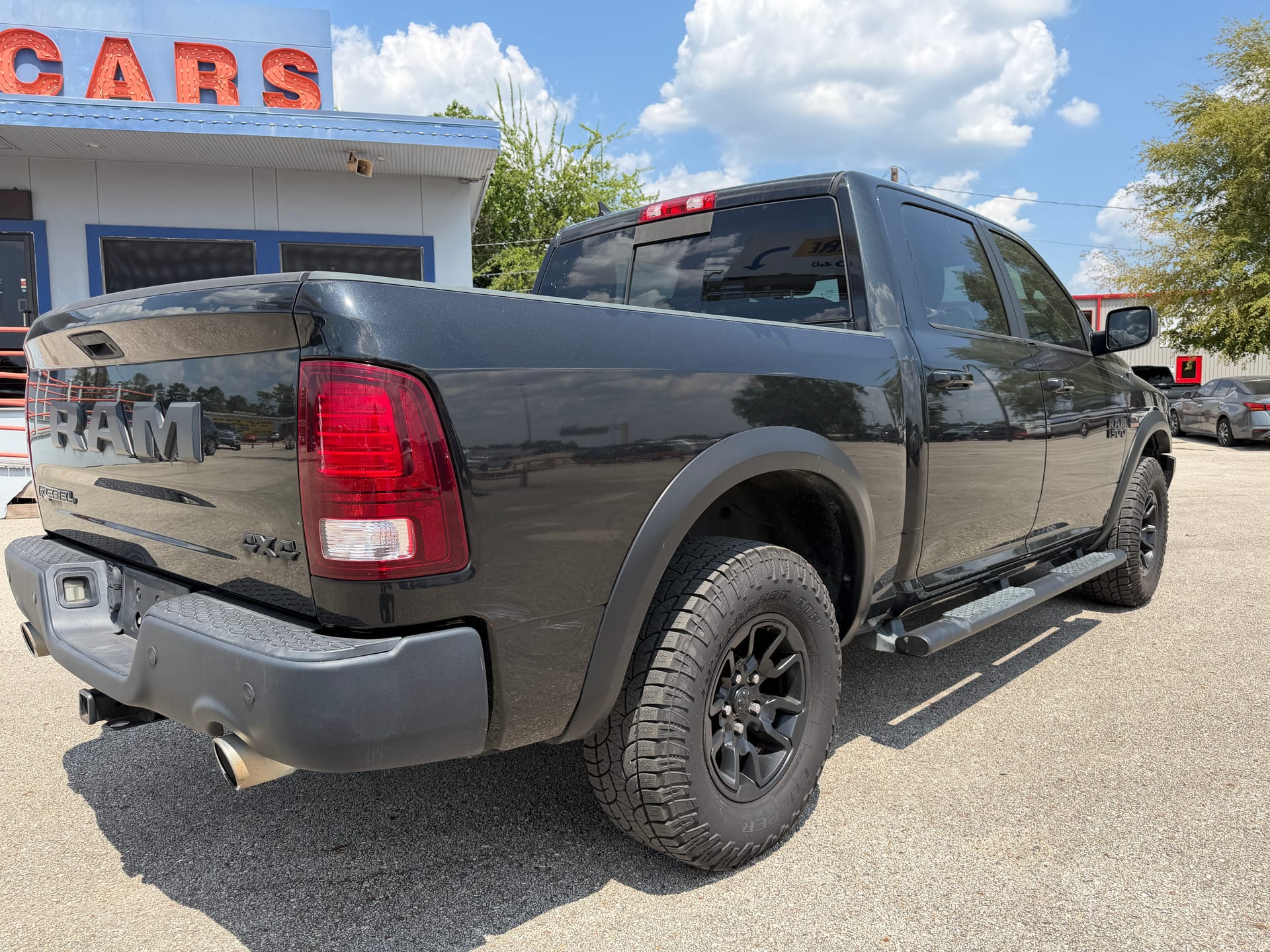 2017 RAM 1500 - Gallery Image