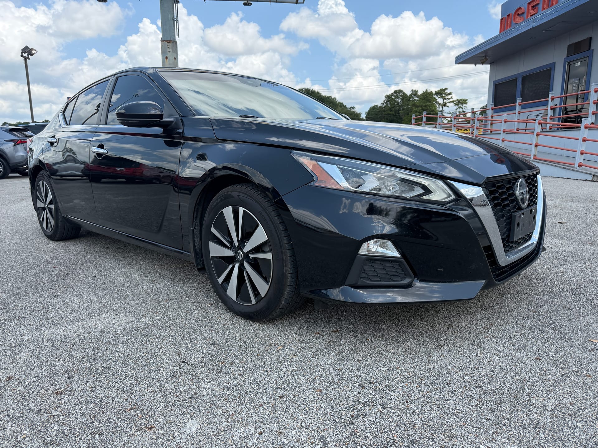 2022 NISSAN ALTIMA - Gallery Image