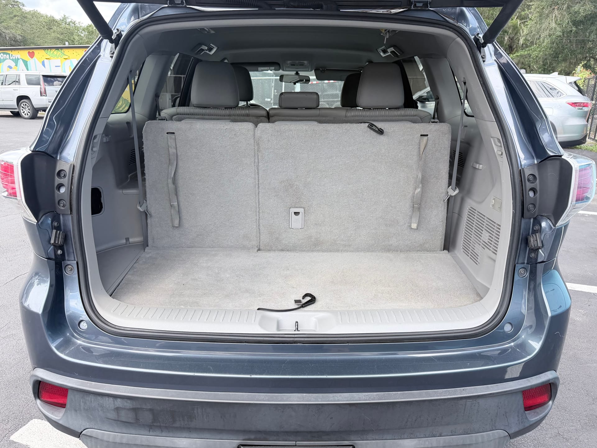 2015 TOYOTA HIGHLANDER - Gallery Image