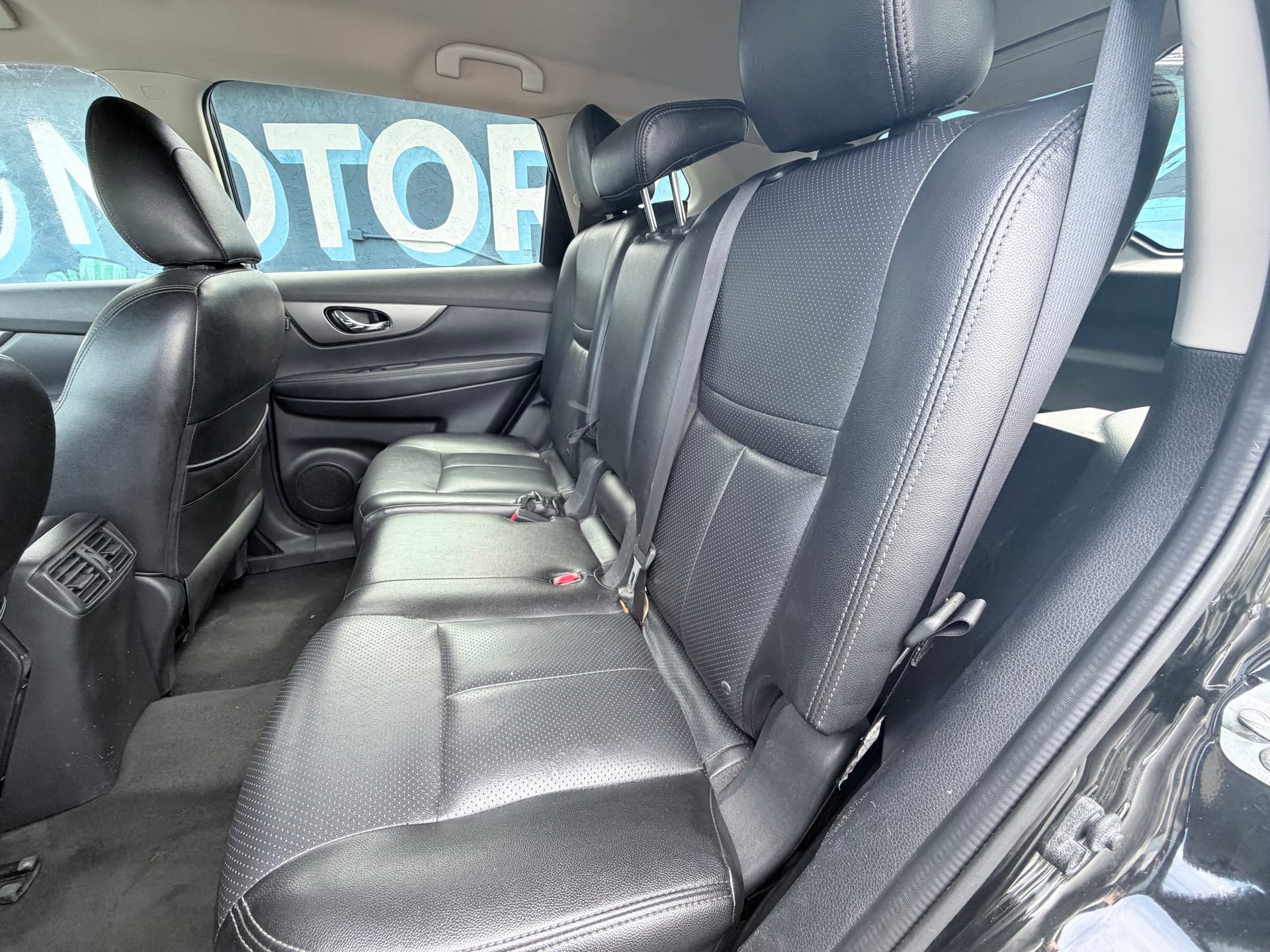 2016 NISSAN ROGUE - Gallery Image