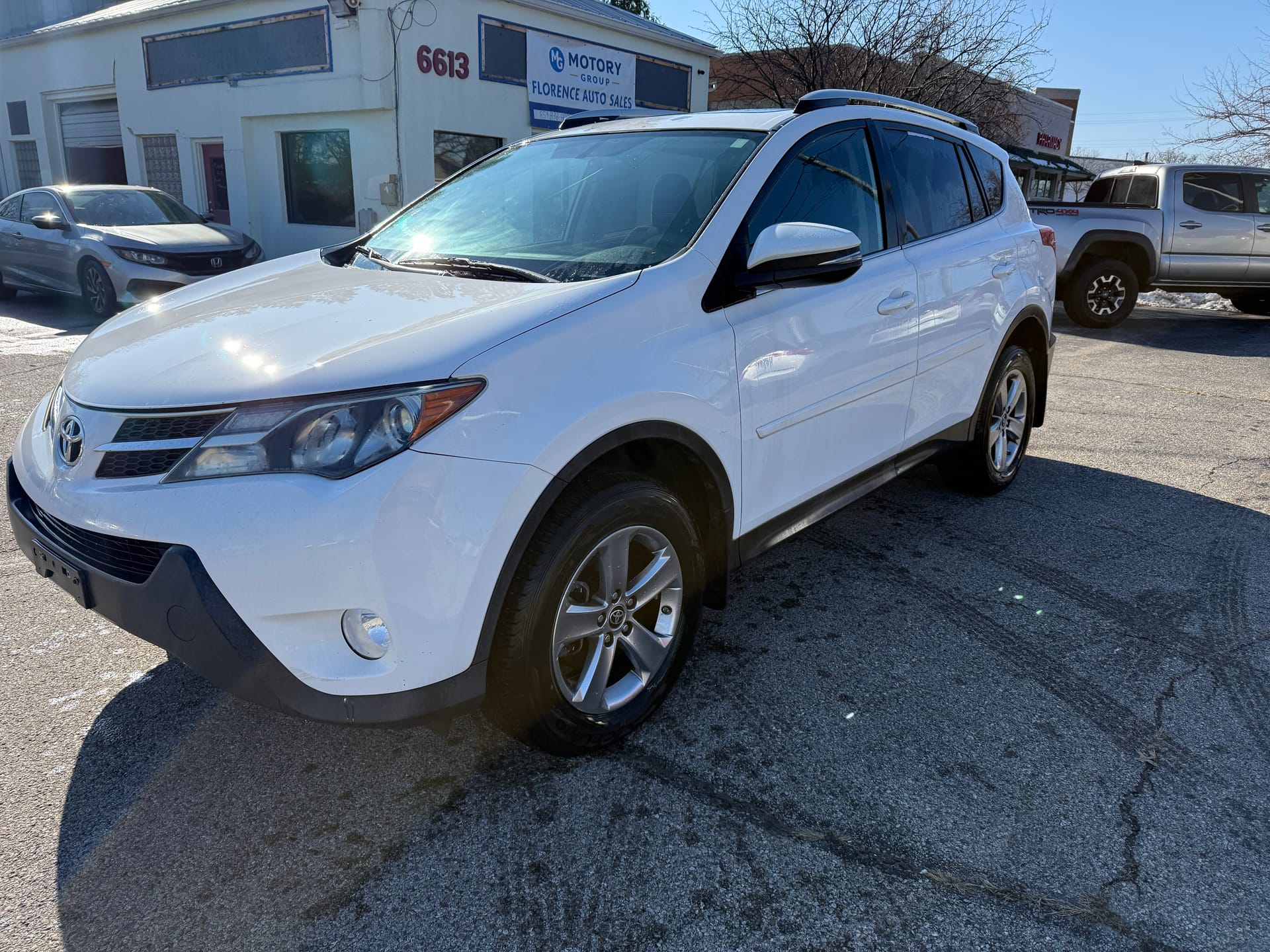 2015 TOYOTA RAV4 - Gallery Image
