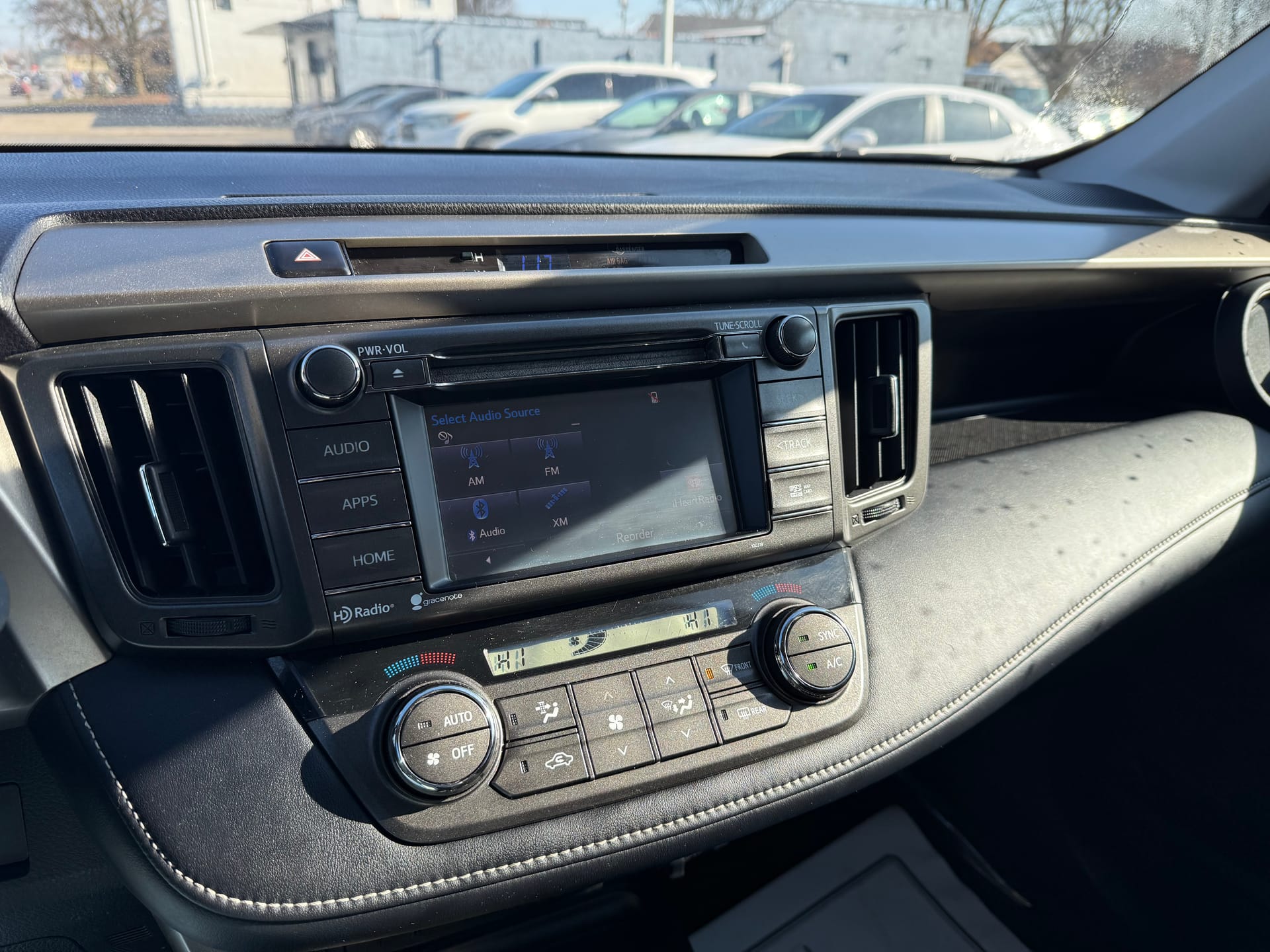 2015 TOYOTA RAV4 - Gallery Image