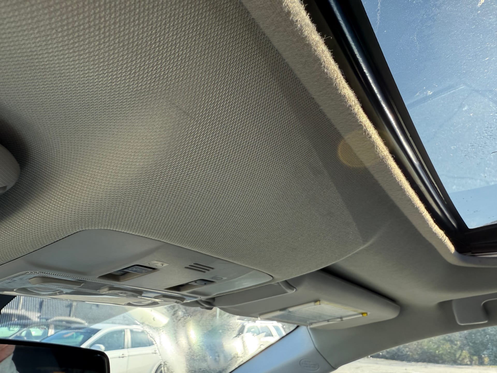 2015 TOYOTA RAV4 - Gallery Image