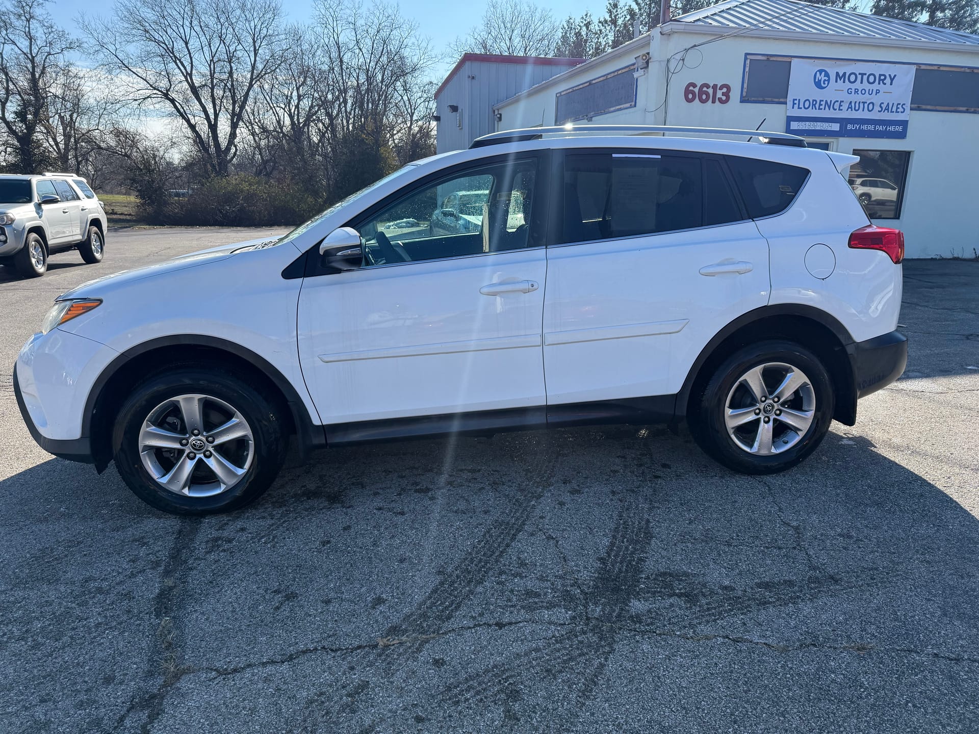 2015 TOYOTA RAV4 - Gallery Image