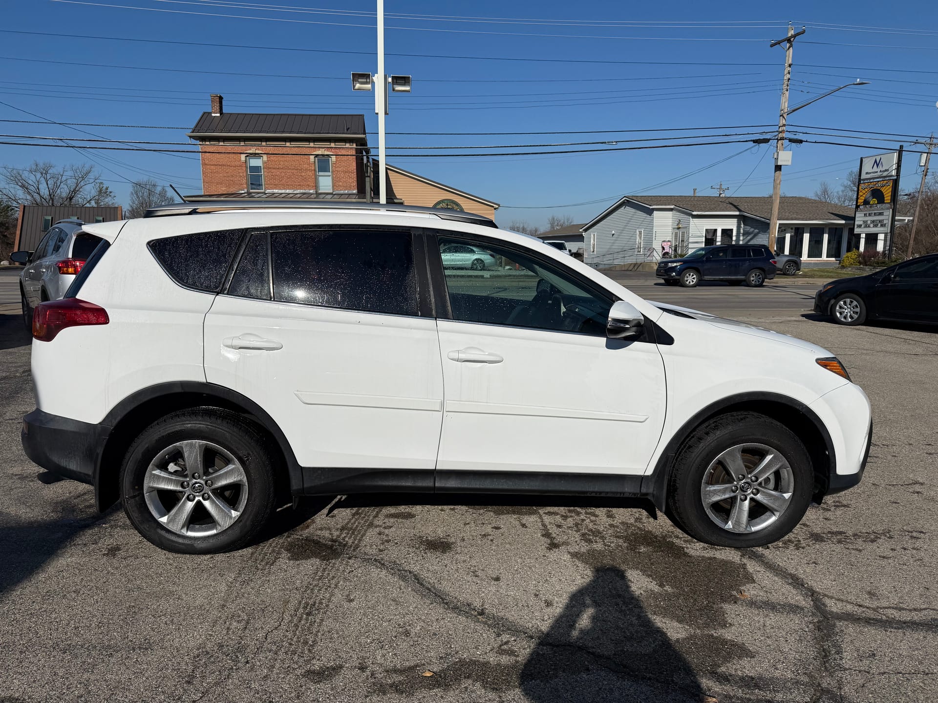 2015 TOYOTA RAV4 - Gallery Image