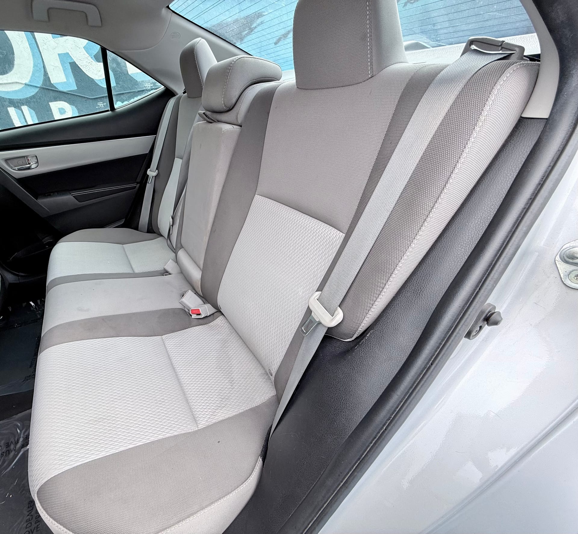 2018 TOYOTA COROLLA - Gallery Image
