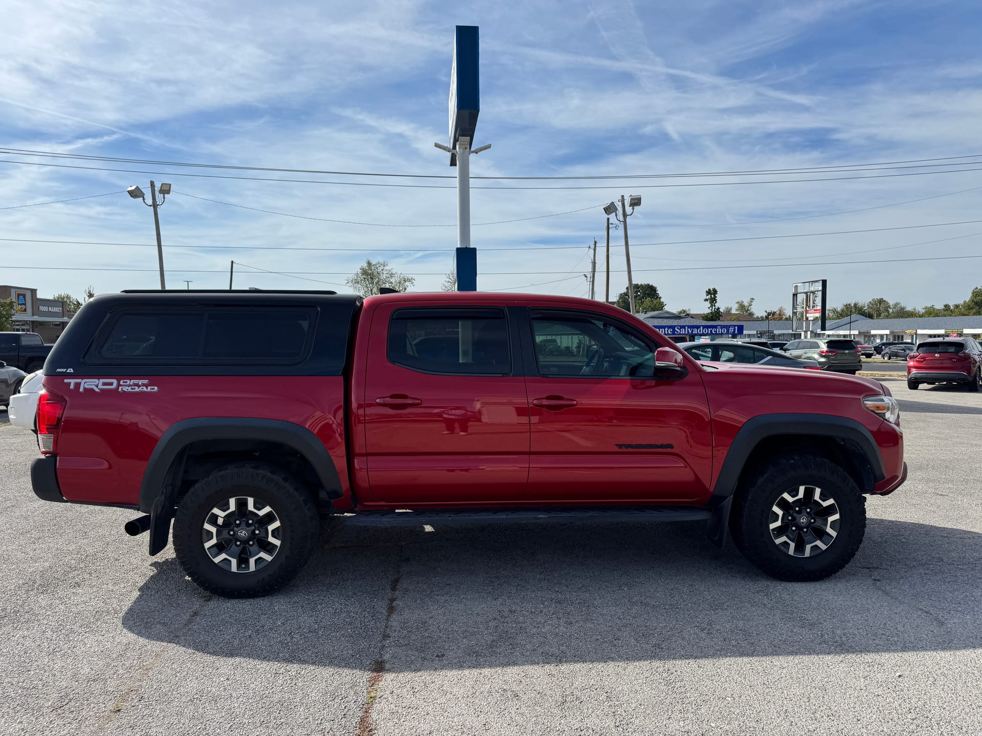 2017 TOYOTA TACOMA - Gallery Image