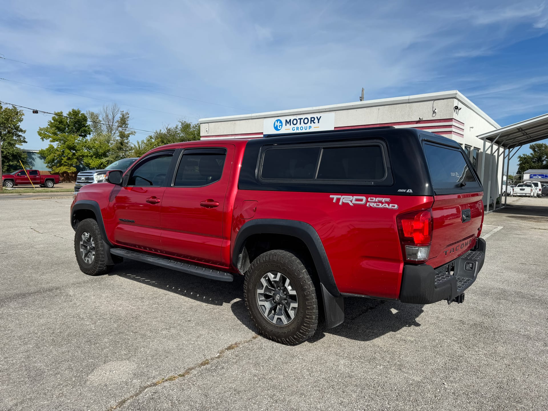2017 TOYOTA TACOMA - Gallery Image