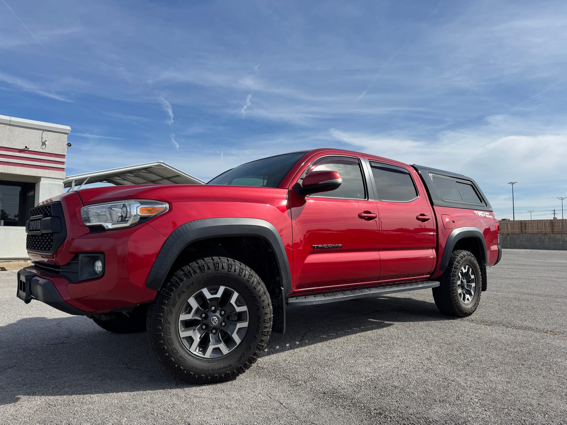 2017 TOYOTA TACOMA - Gallery Image