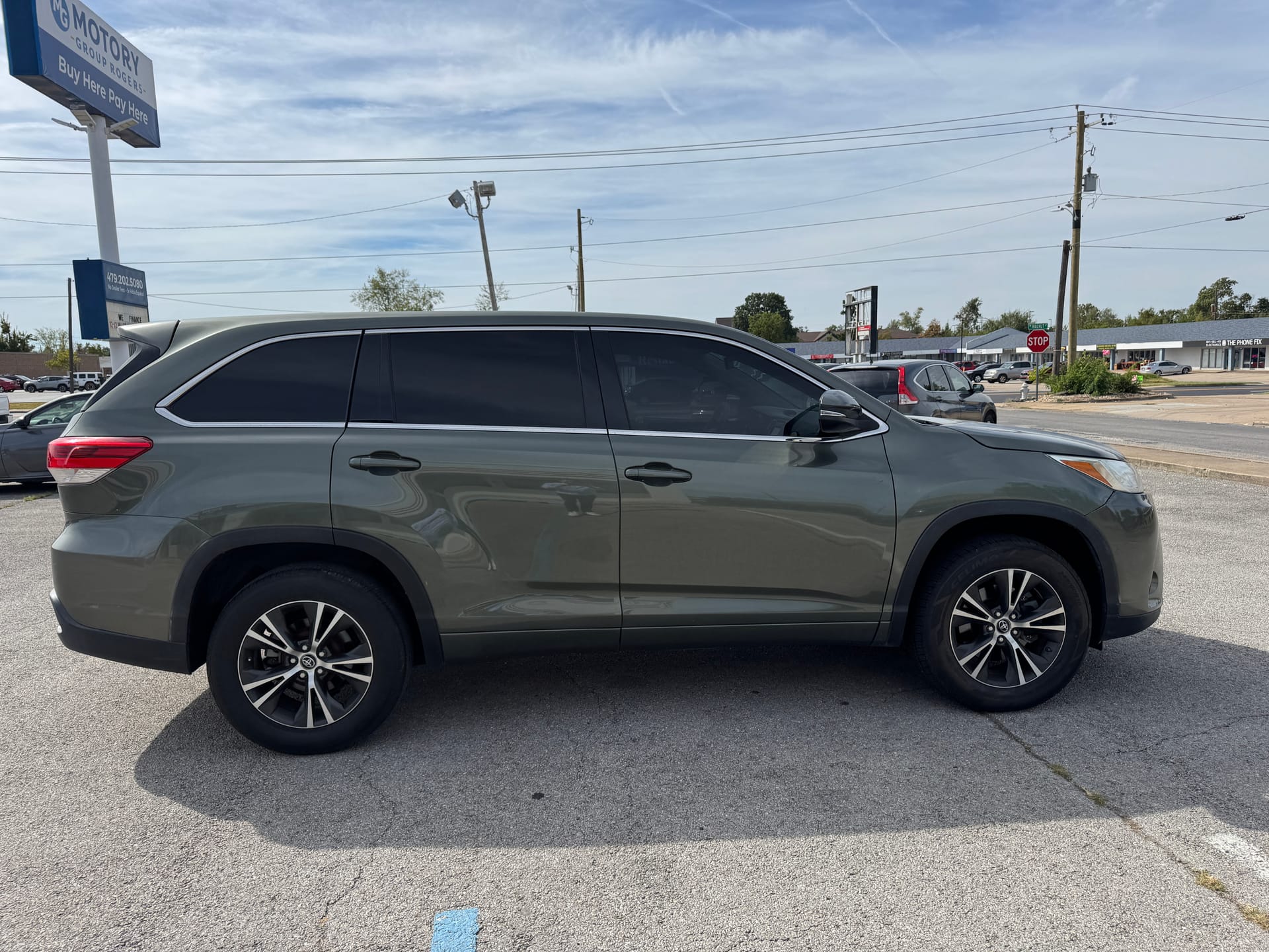 2018 TOYOTA HIGHLANDER - Gallery Image