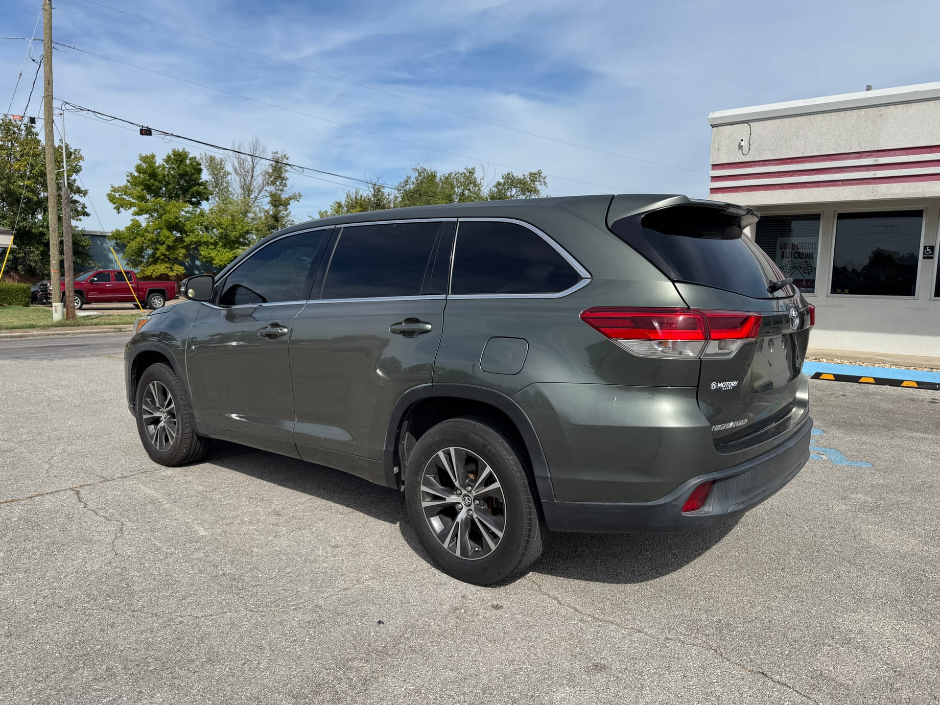 2018 TOYOTA HIGHLANDER - Gallery Image